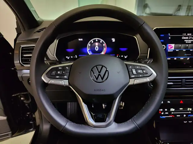 Volkswagen T-Cross view 11