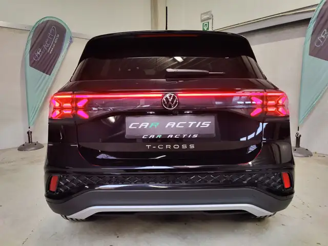 Volkswagen T-Cross view 6