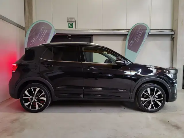 Volkswagen T-Cross view 4