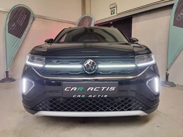 Volkswagen T-Cross view 2