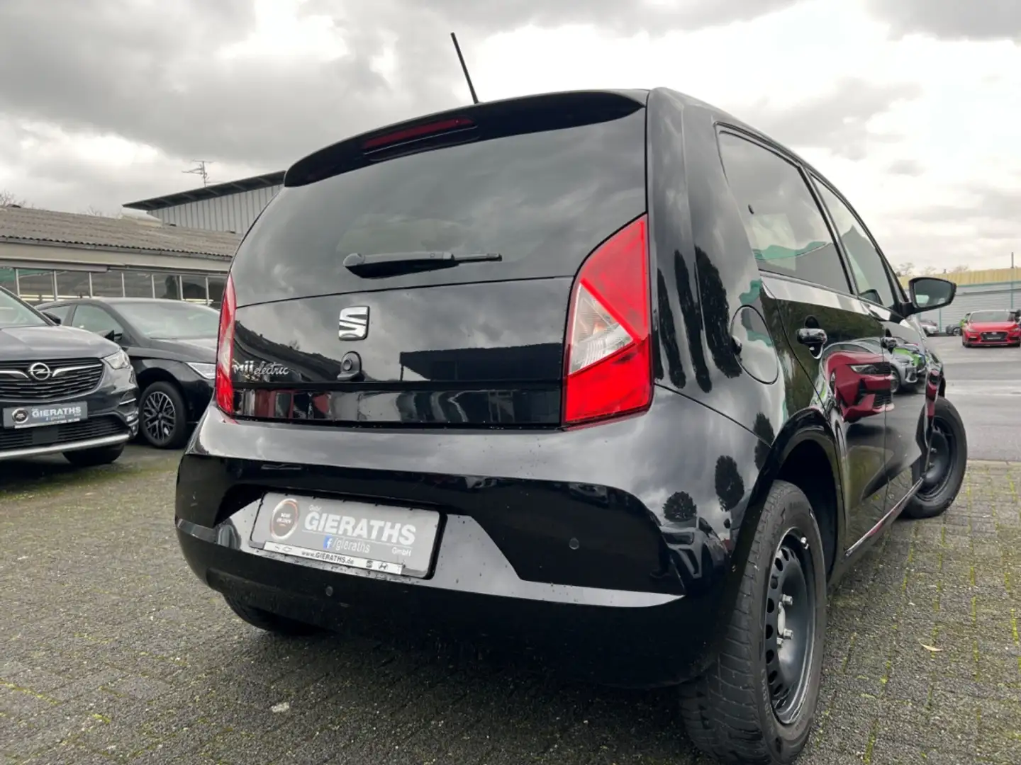 SEAT Mii electric Plus electricPSM 61KW 83PS 1-Gang Automat Negro - 2