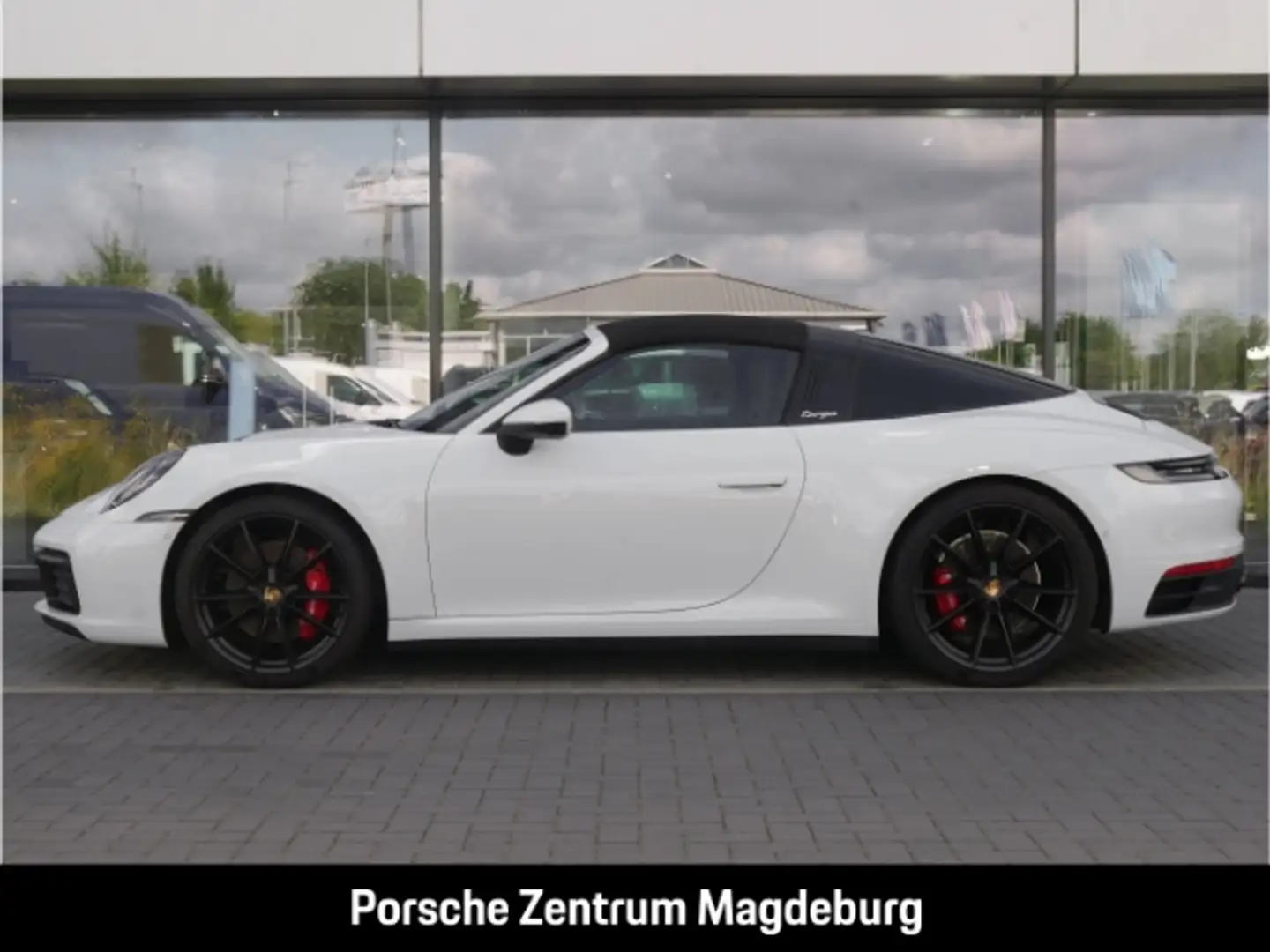 Porsche 992 (911) Targa 4S*BOSE*PDLS+*SHZ*SPORTABGAS* Weiß - 2