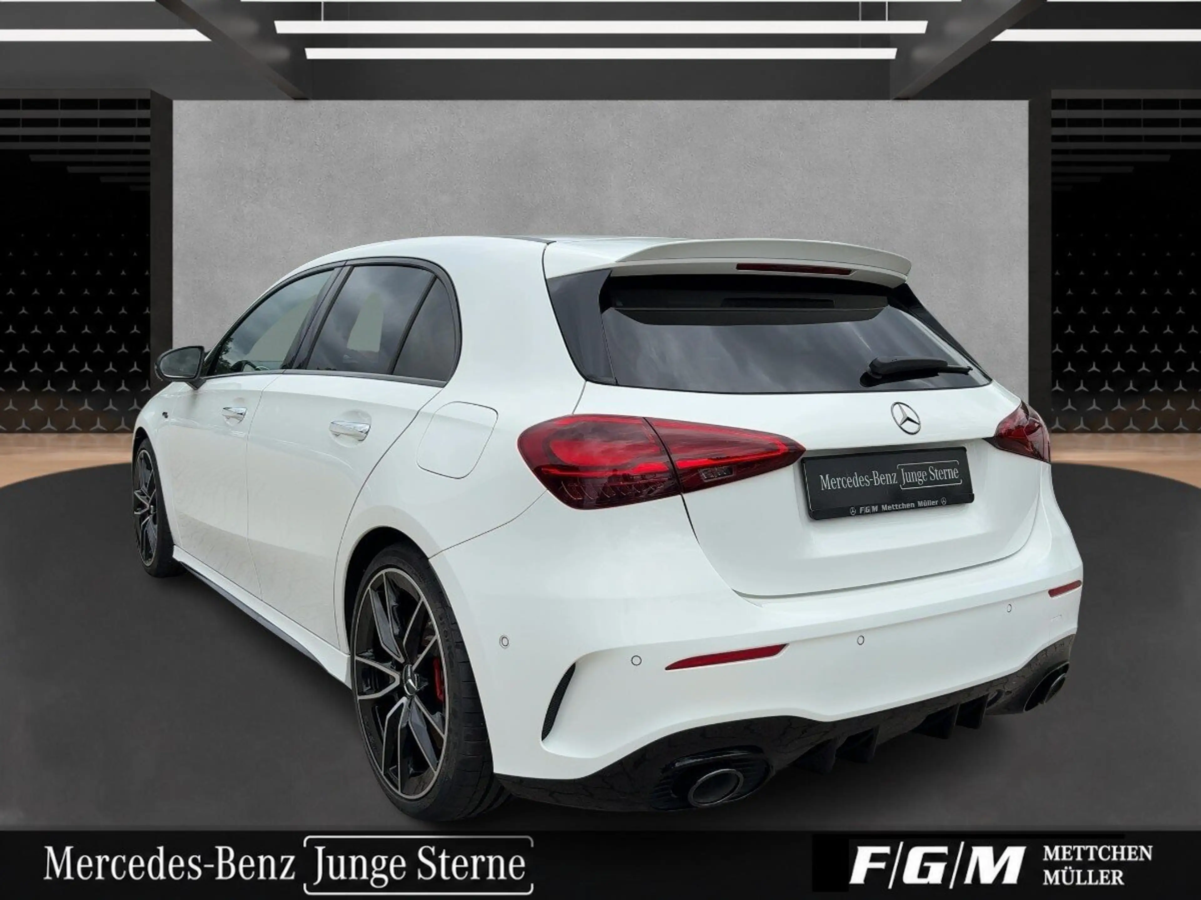 Mercedes-Benz A 35 AMG A 35 AMG PLUS +PANO+DISTR+STANDHZG+HUD+360+MEMOR — photo 2