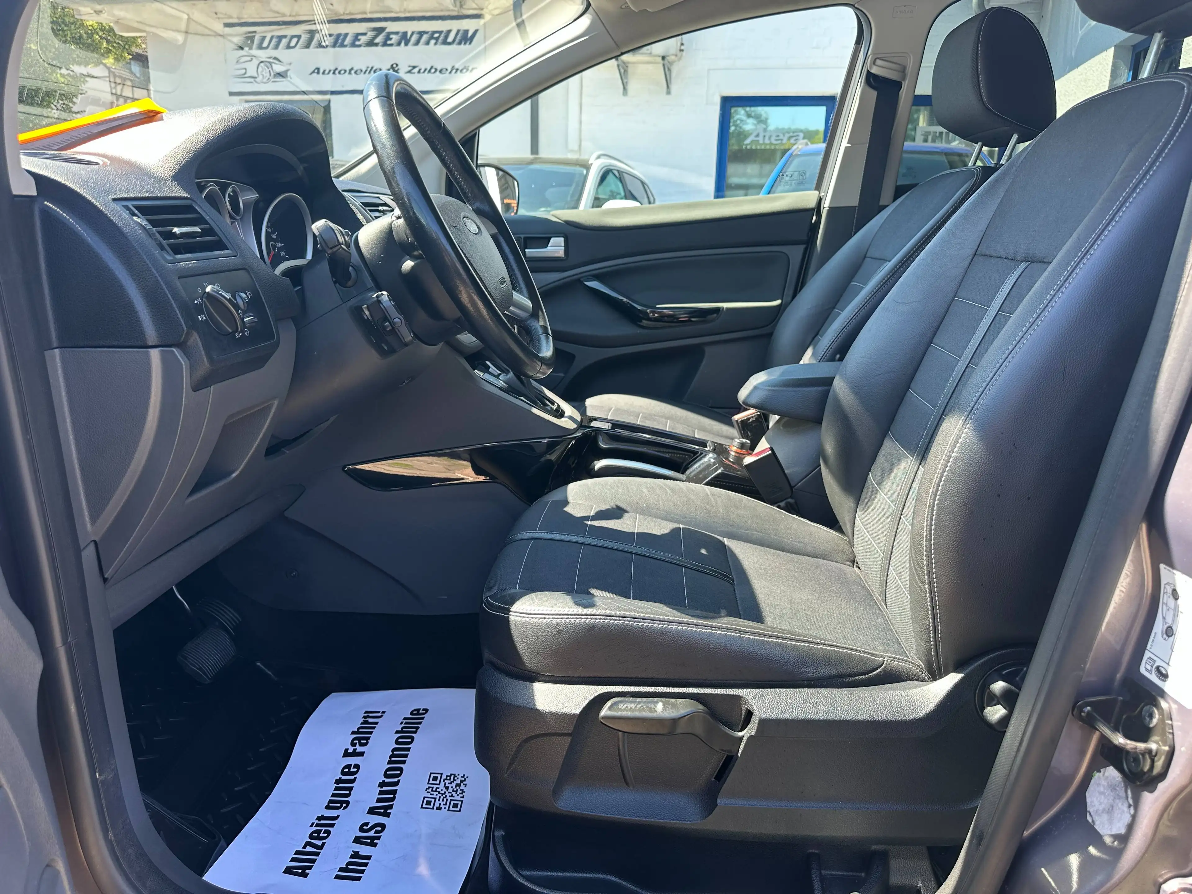 Ford Kuga 2.0 TDCI Titanium Aut+4X4 Allrad+NAVI+T.LEDER+KLIMATRONIK+AHK+PDC+SHZ — photo 8