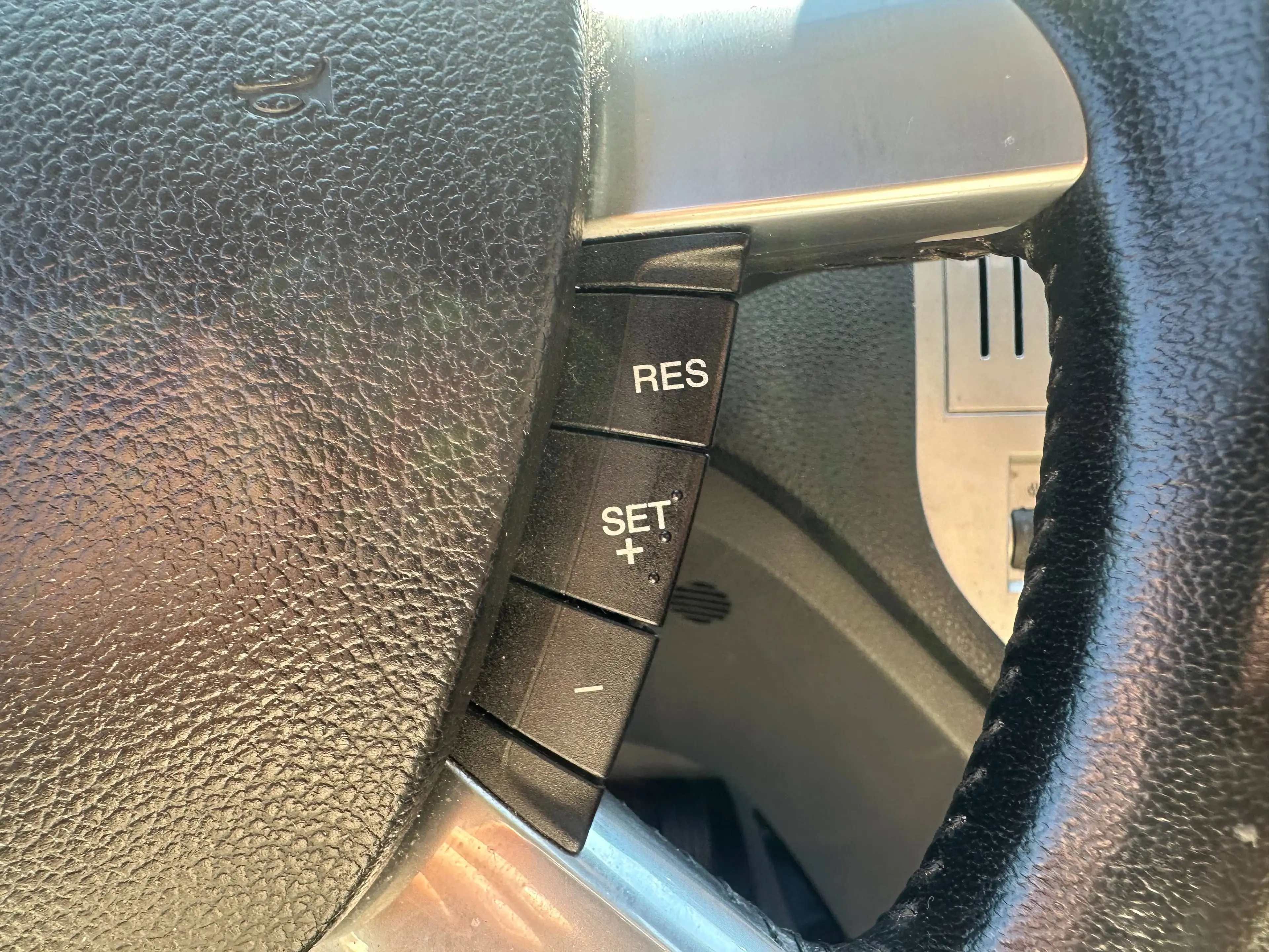 Ford Kuga 2.0 TDCI Titanium Aut+4X4 Allrad+NAVI+T.LEDER+KLIMATRONIK+AHK+PDC+SHZ — photo 14