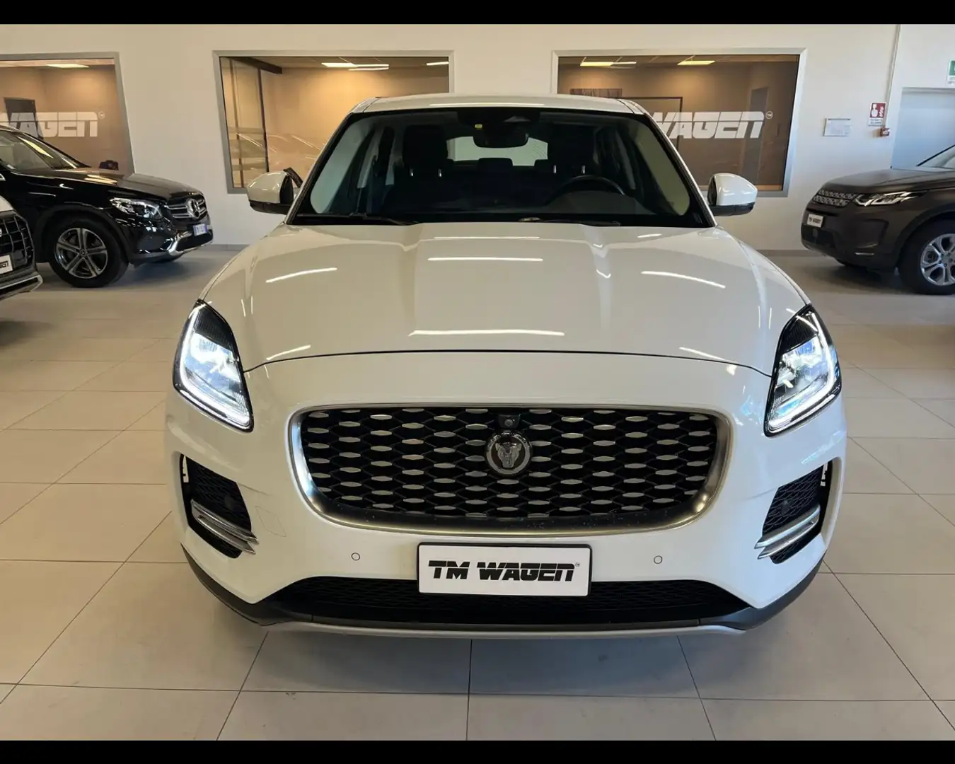 Jaguar E-Pace 2.0D I4 163 CV R-Dynamic SE Bianco - 2