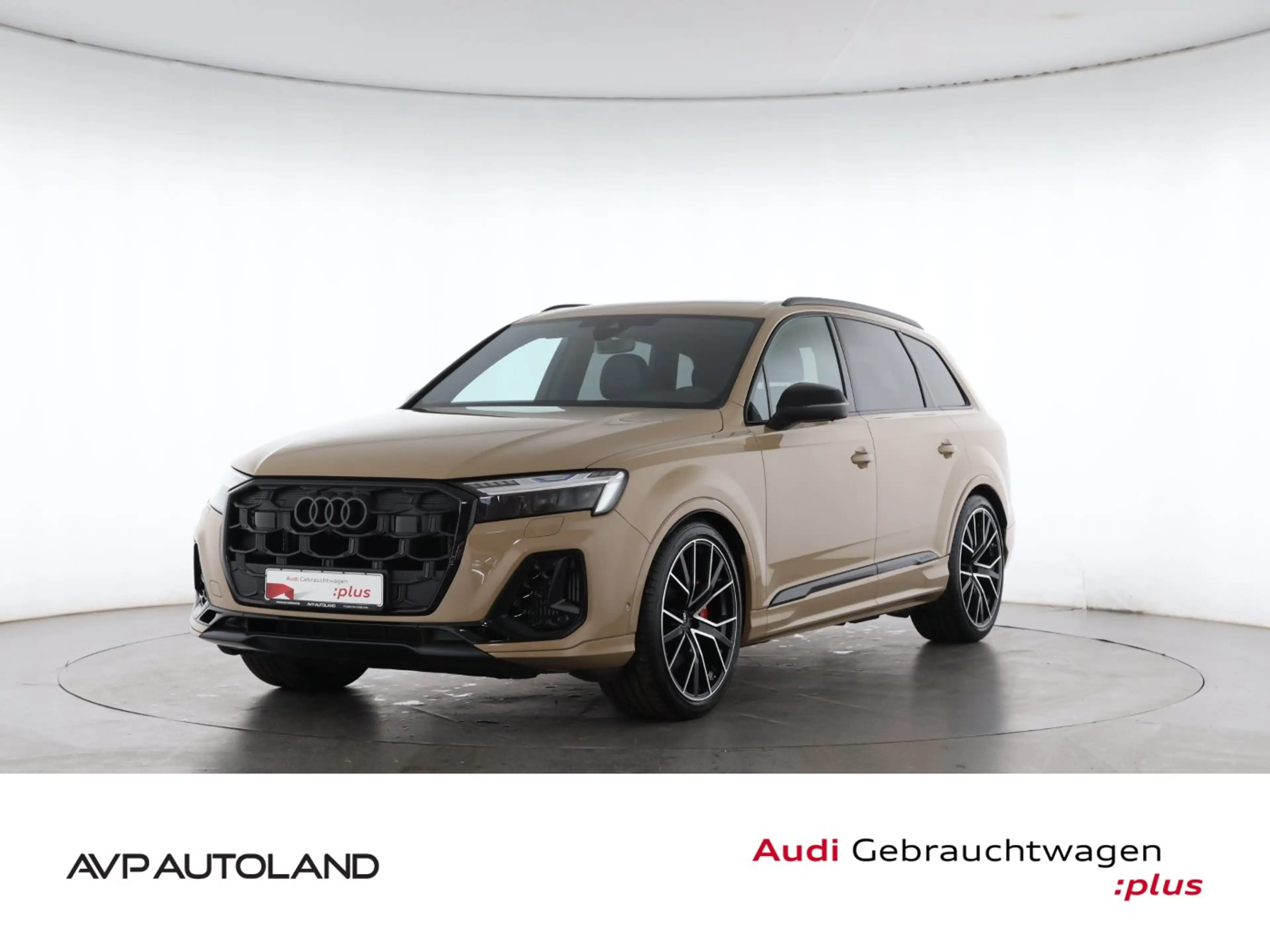 Audi SQ7 TFSI quattro tiptr. 7-Sitzer | AHK | PANO