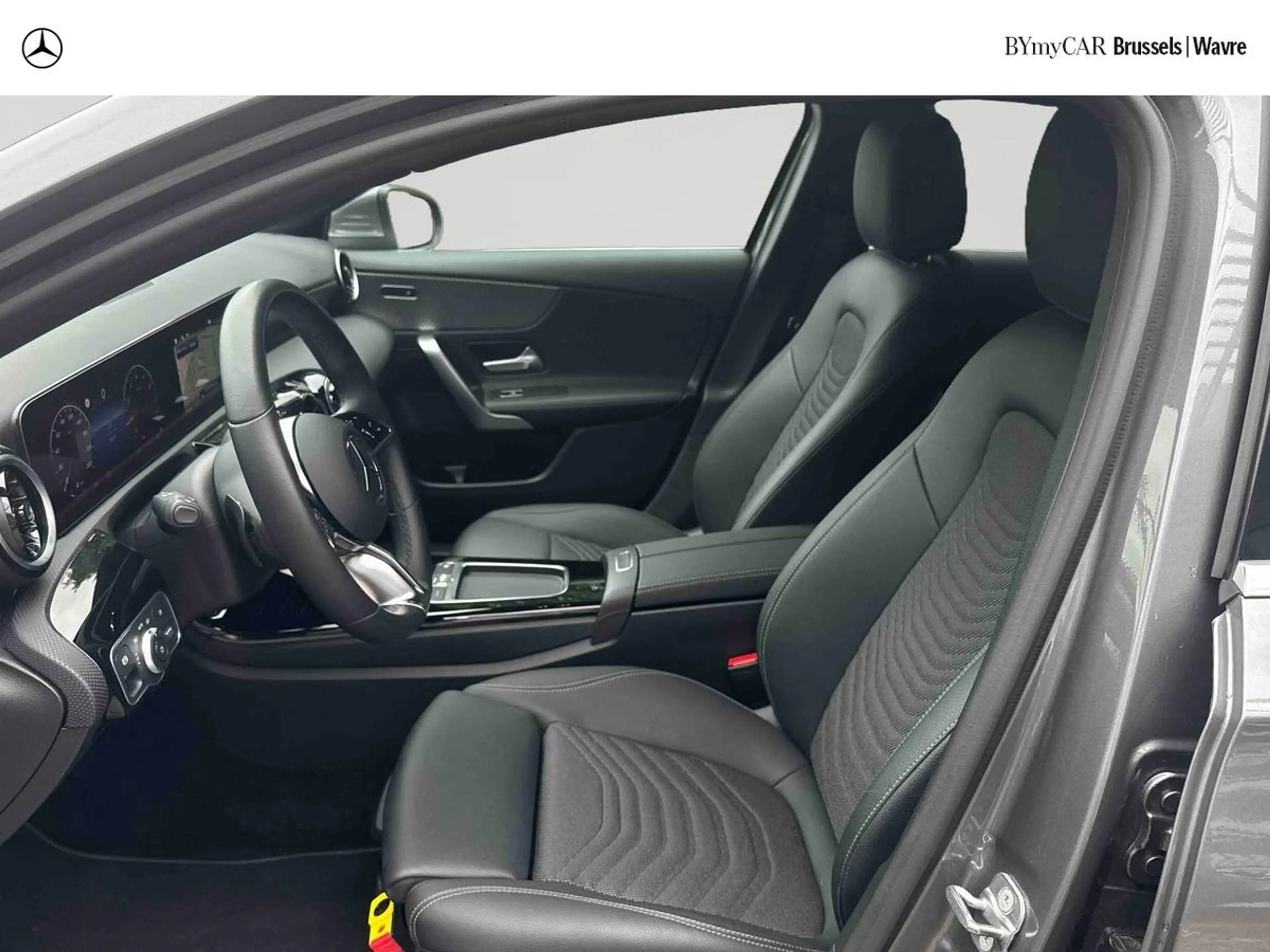 Mercedes-Benz A 180 A Luxury Line — photo 9