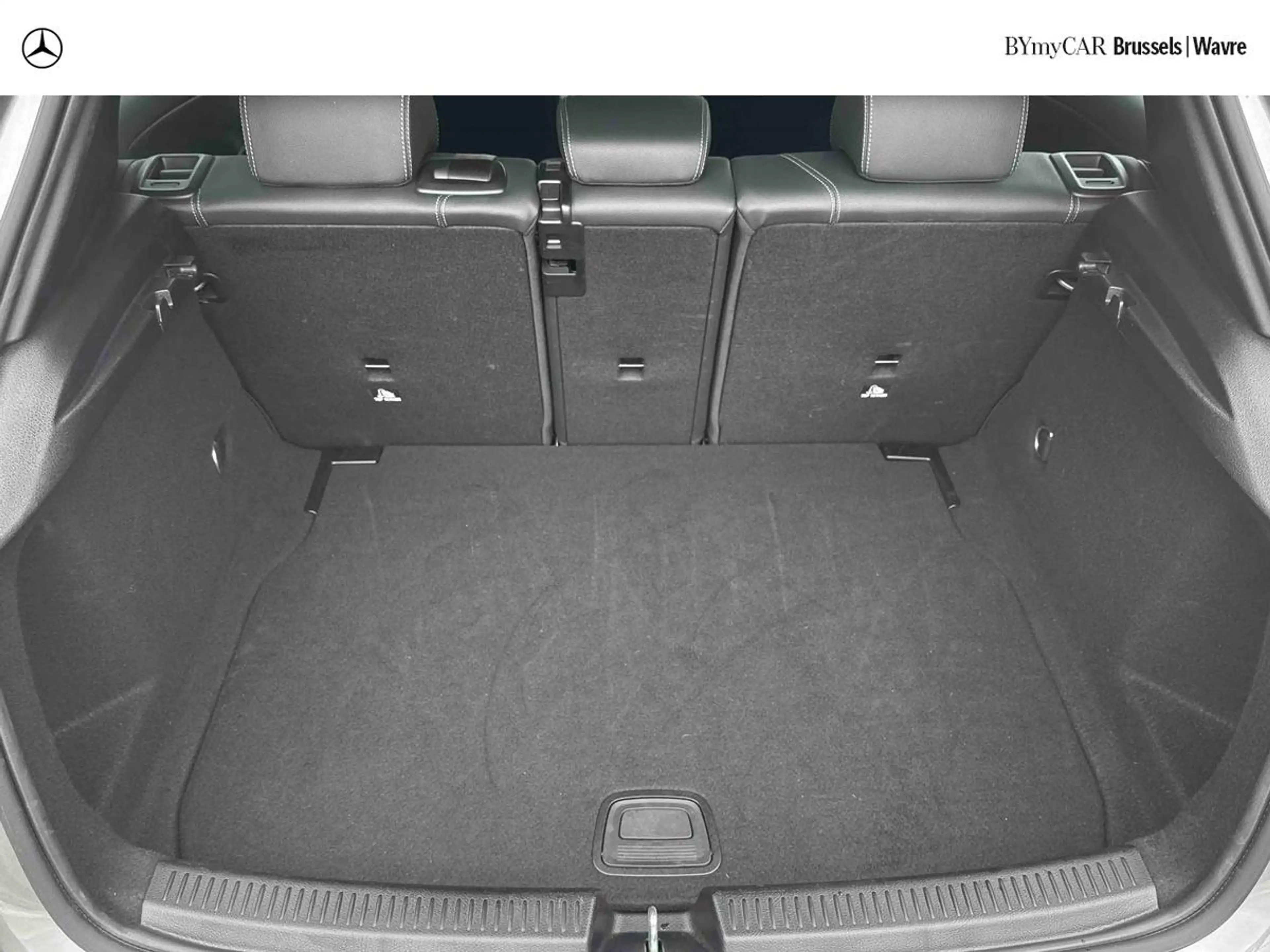 Mercedes-Benz A 180 A Luxury Line — photo 14