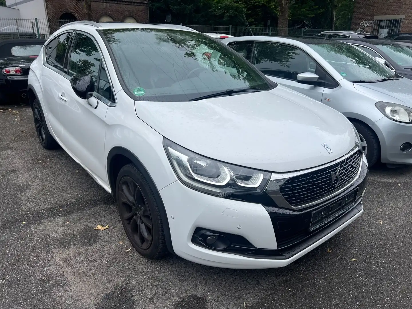 DS Automobiles DS 4 Crossback "Klimaaut."Kamera"SHZ"Alufelgen" Weiß - 1