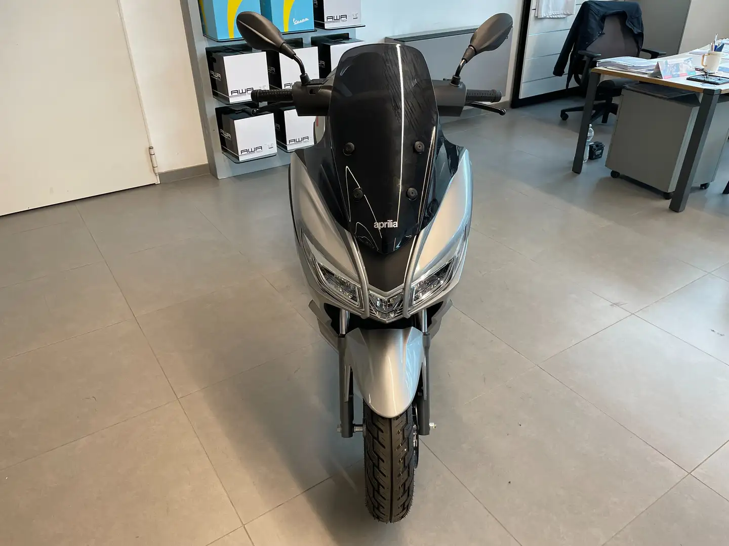 Aprilia SXR 50 Grigio - 2
