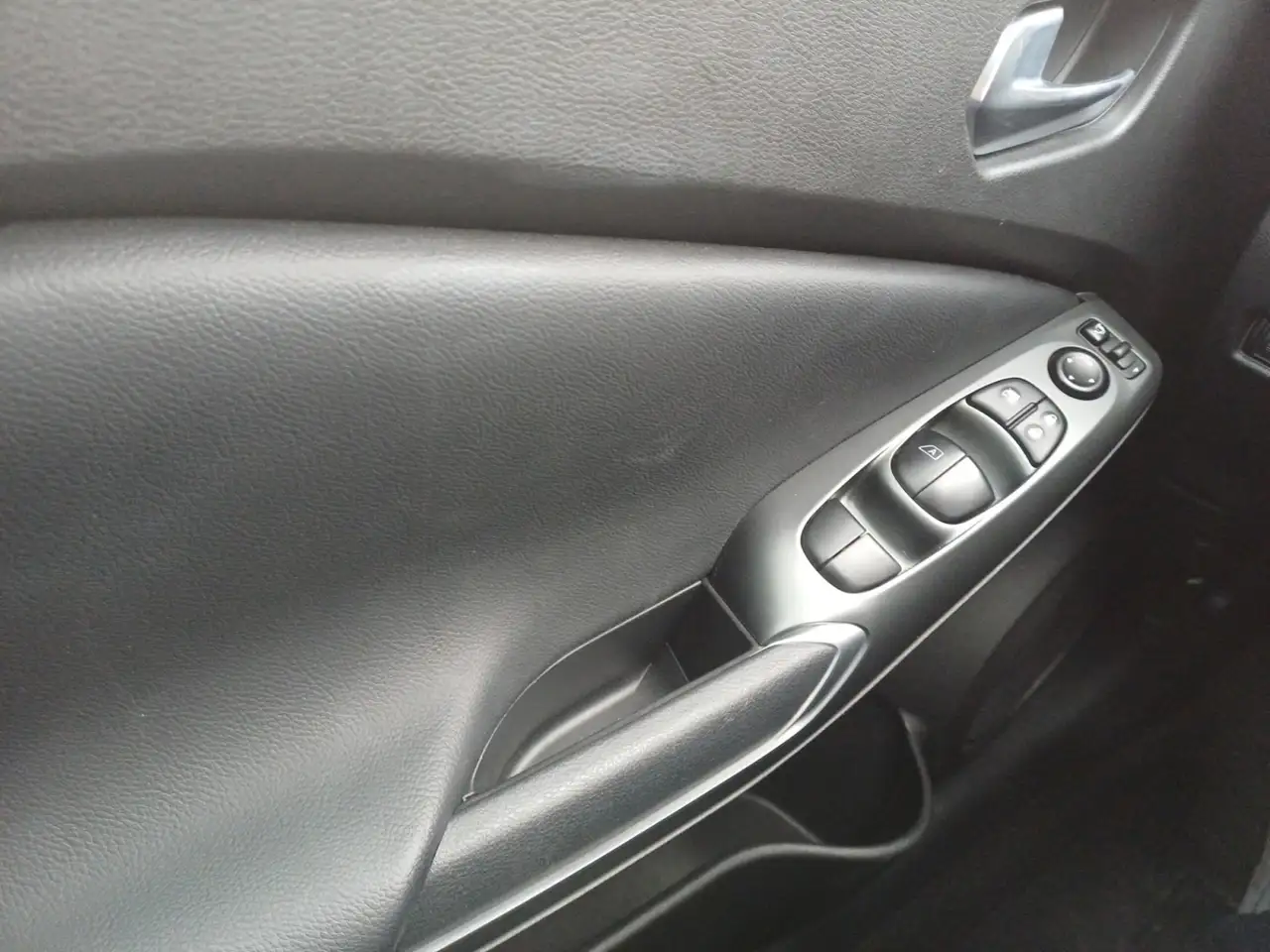 Nissan Juke 1.0 DIG-T Acenta 16