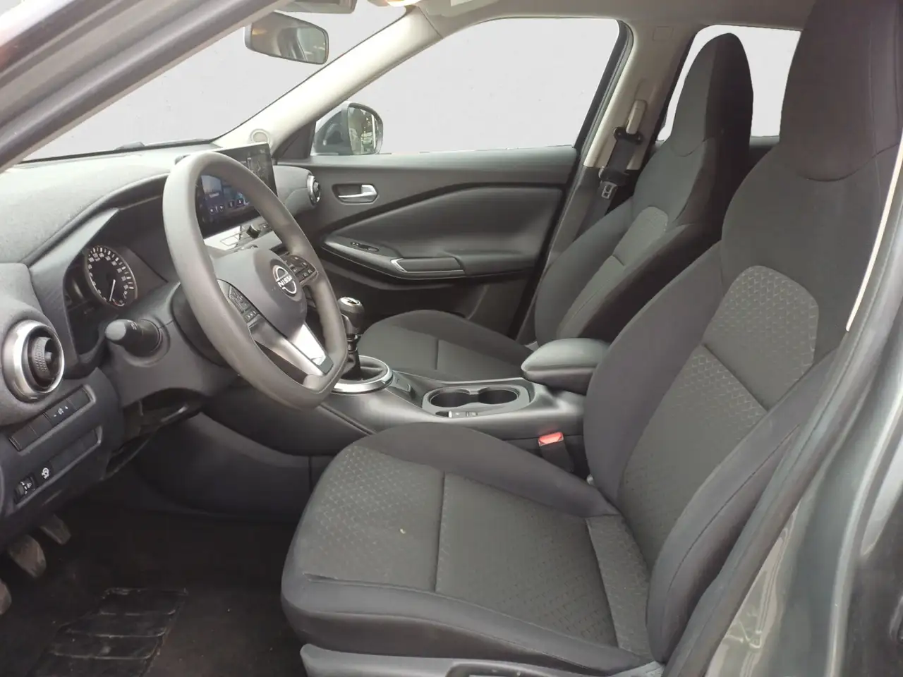 Nissan Juke 1.0 DIG-T Acenta 10