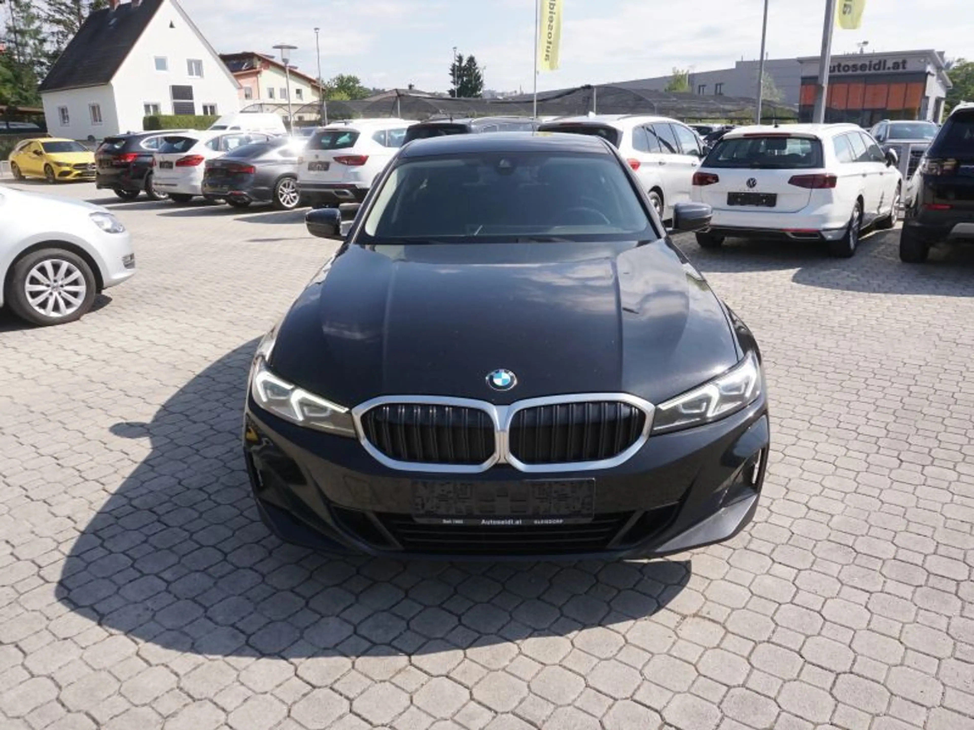 BMW 316 d Limousine Aut. *WIDESCREEN+AHV* — photo 2