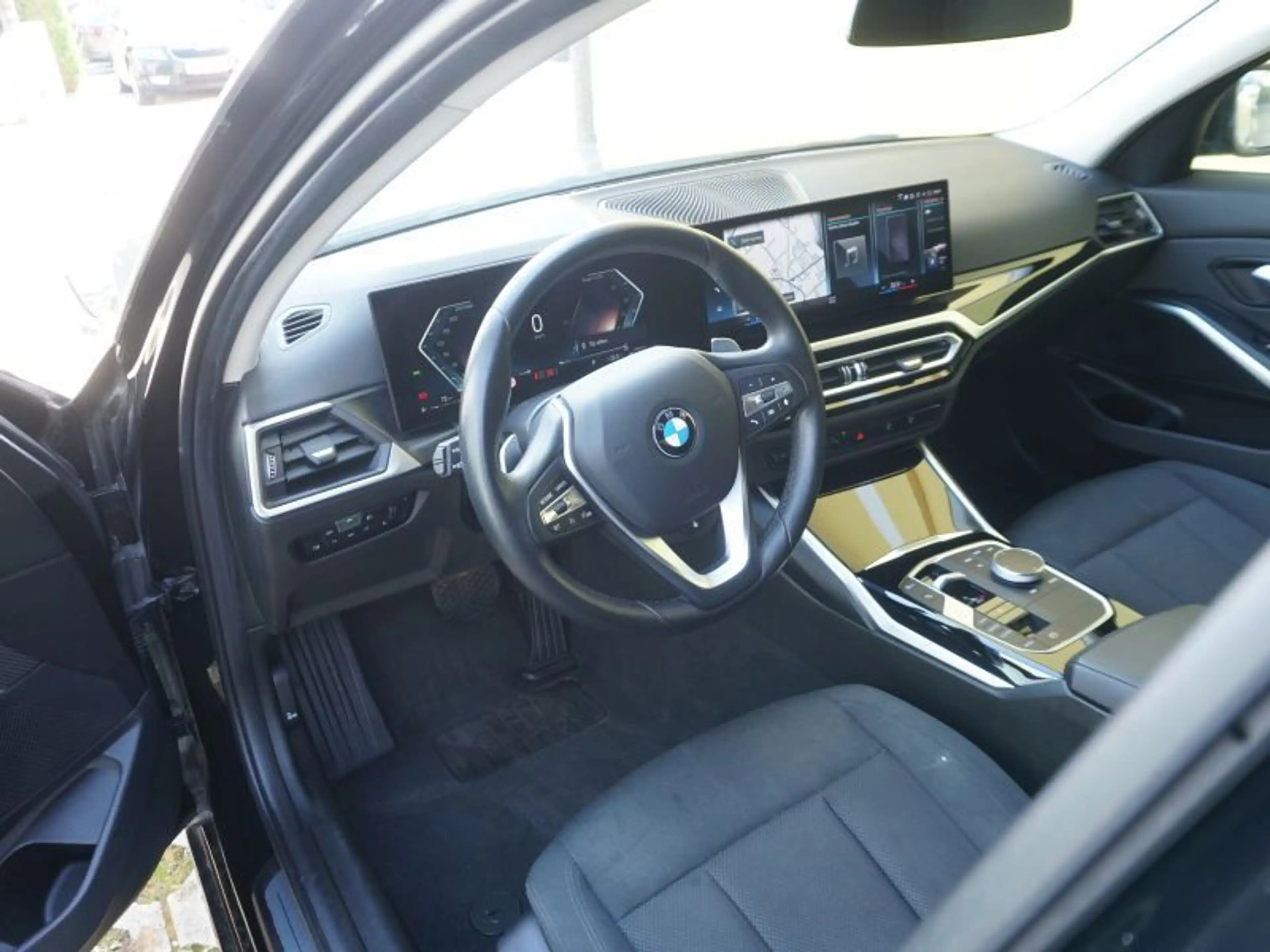 BMW 316 d Limousine Aut. *WIDESCREEN+AHV* — photo 7