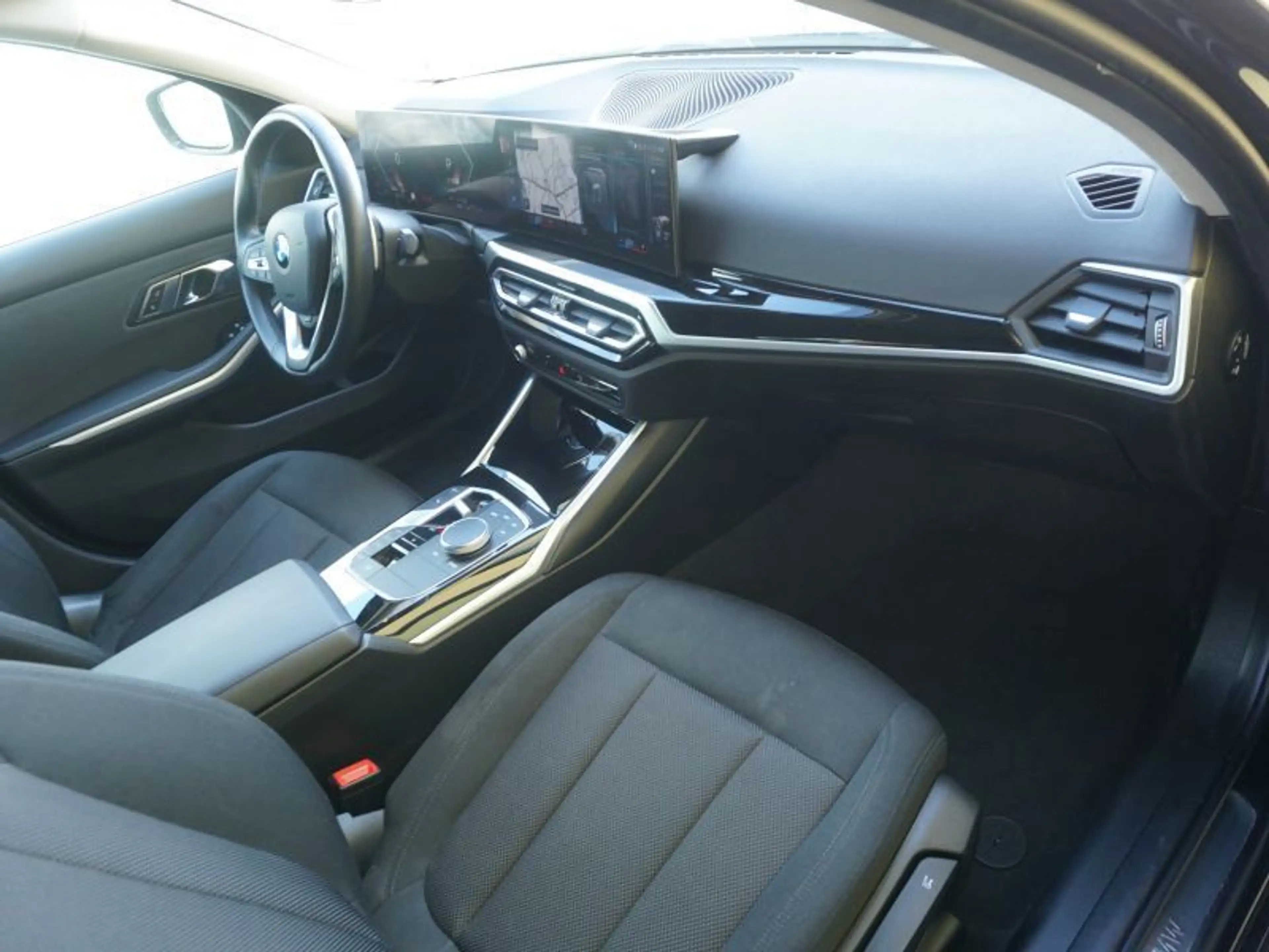 BMW 316 d Limousine Aut. *WIDESCREEN+AHV* — photo 10