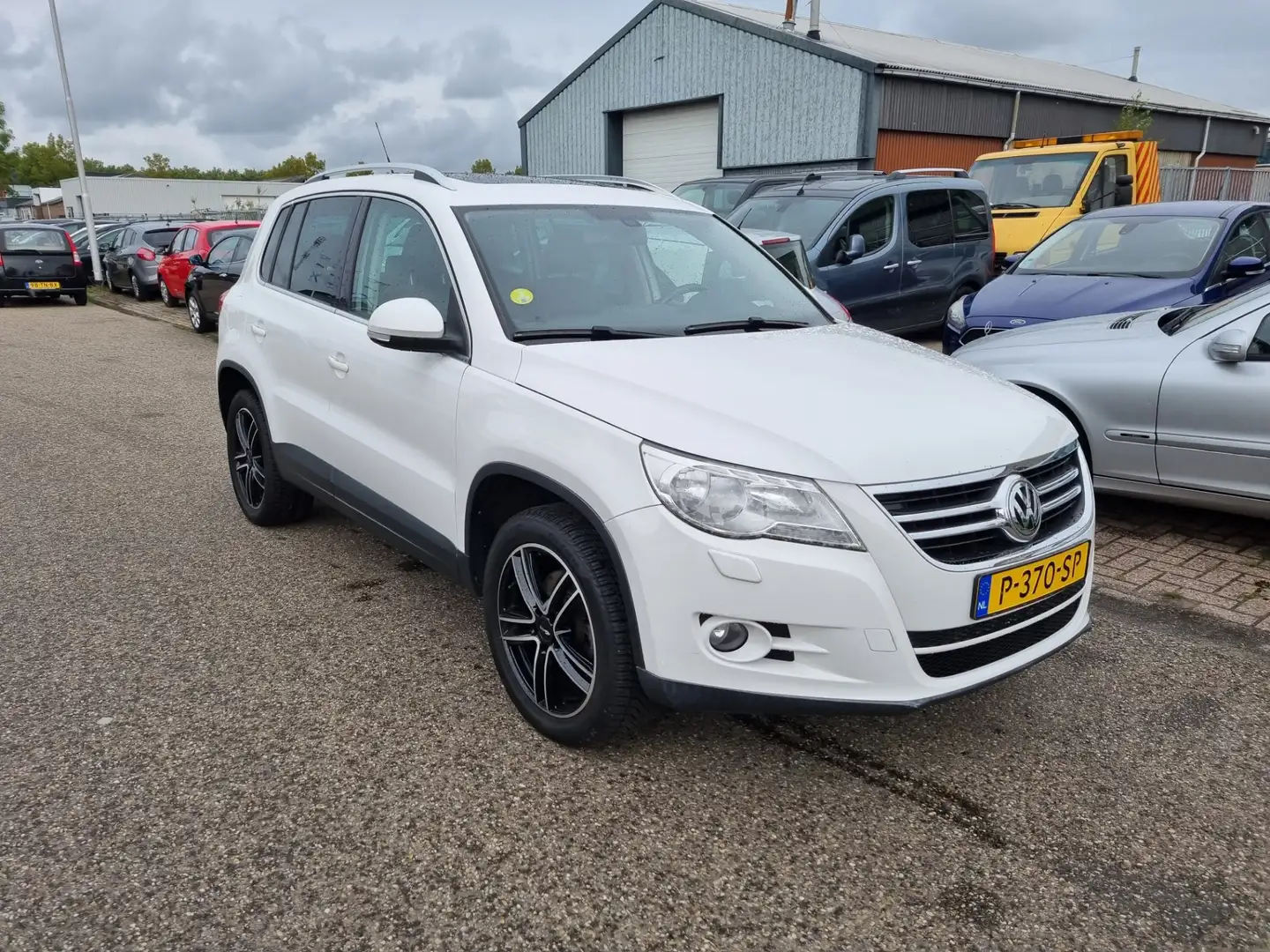 Volkswagen Tiguan 2.0 TSI Comfort&Design 4Motion Automaat! Bj:2009 Wit - 2