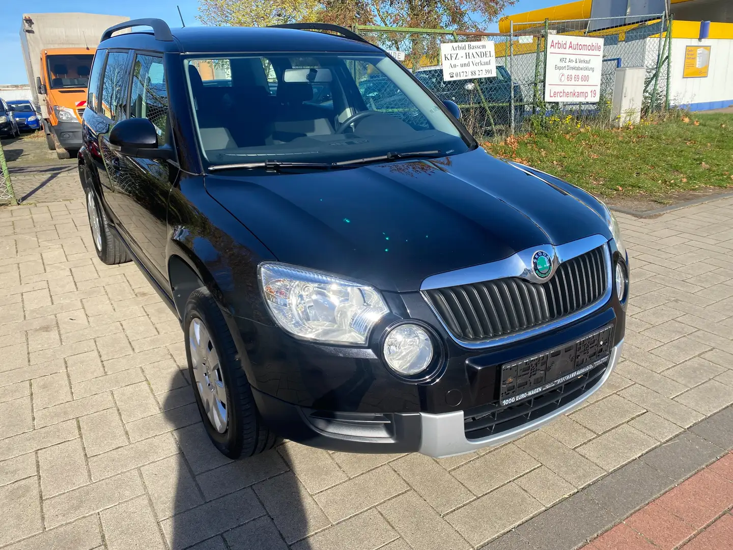 Skoda Yeti Basis Schwarz - 1