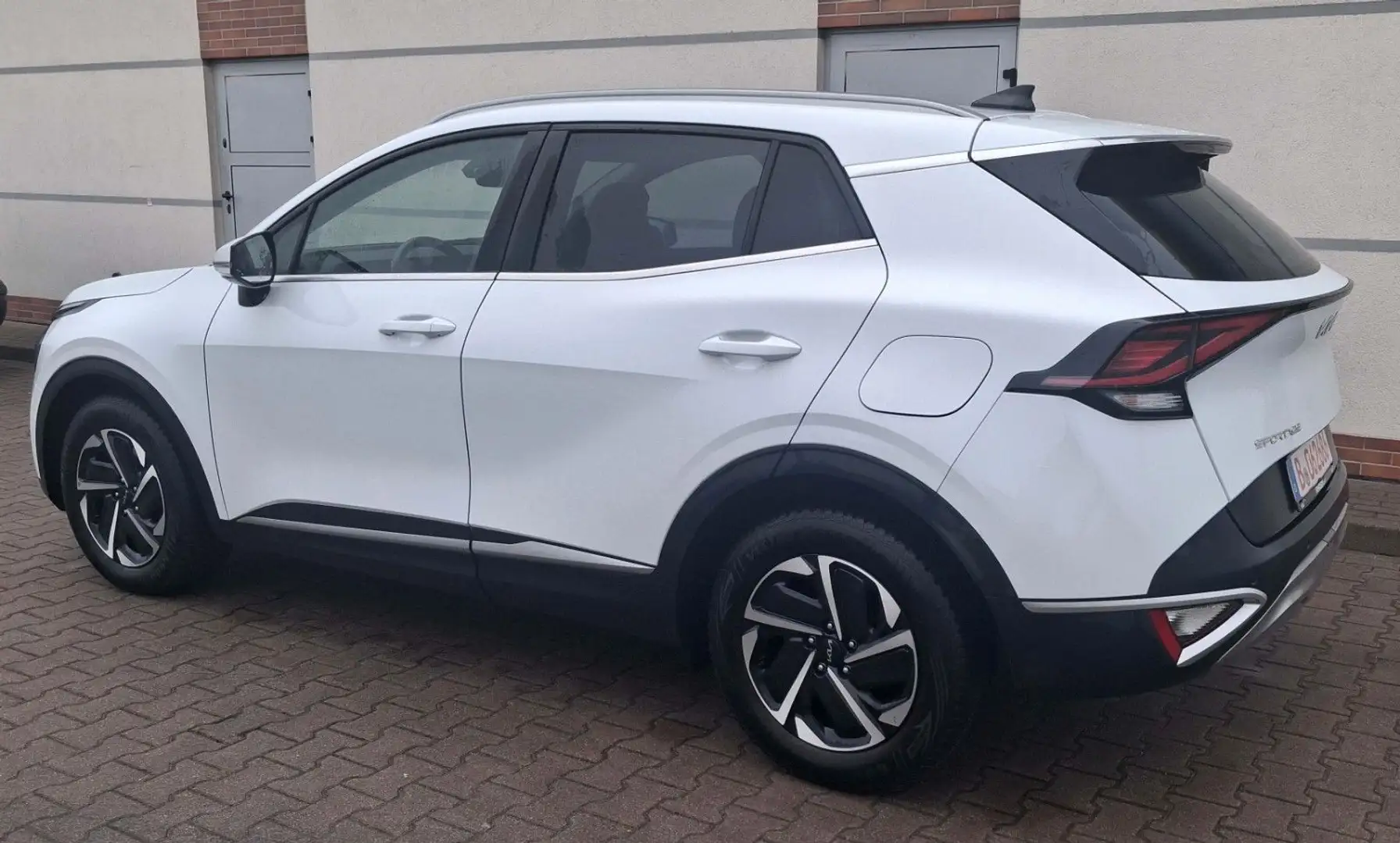 Kia Sportage Vision 1.6 T-GDI mHEV 7-DCT Weiß - 2