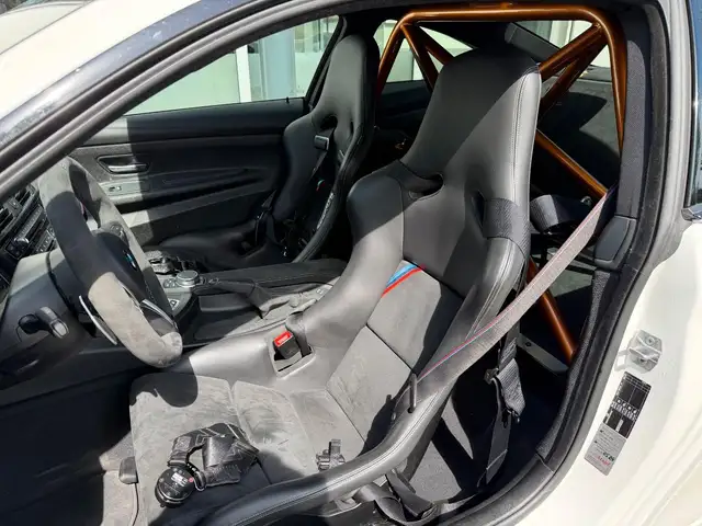 BMW M4 view 11