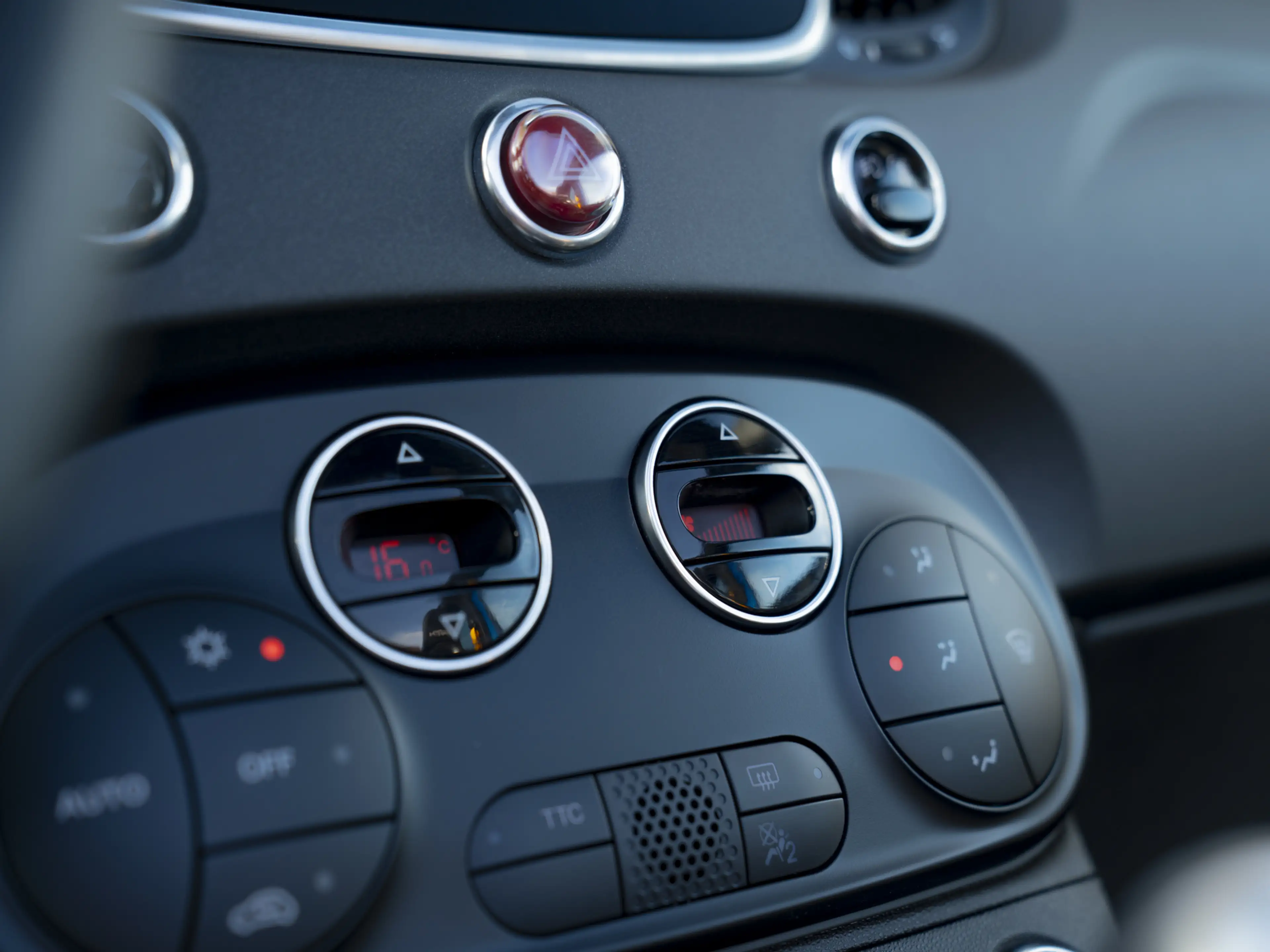 Abarth 595C Competizione | Blu Rally matte — photo 34