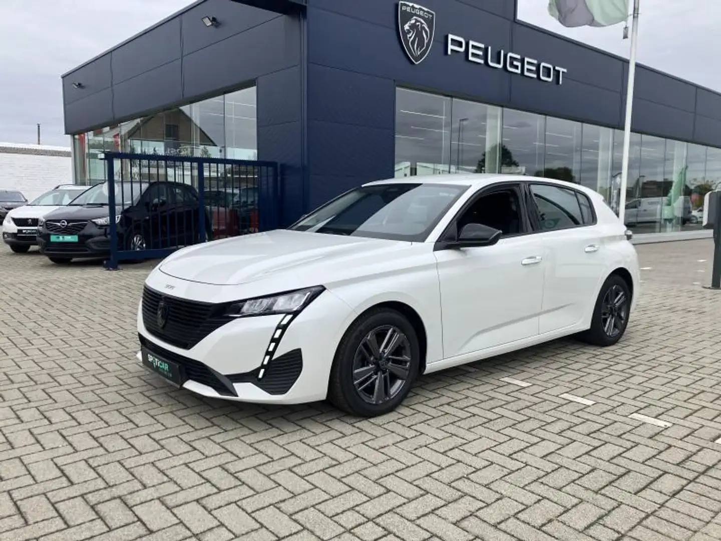 Peugeot 308 1.2 PureTech STYLE EAT8 5d 96 Wit - 1