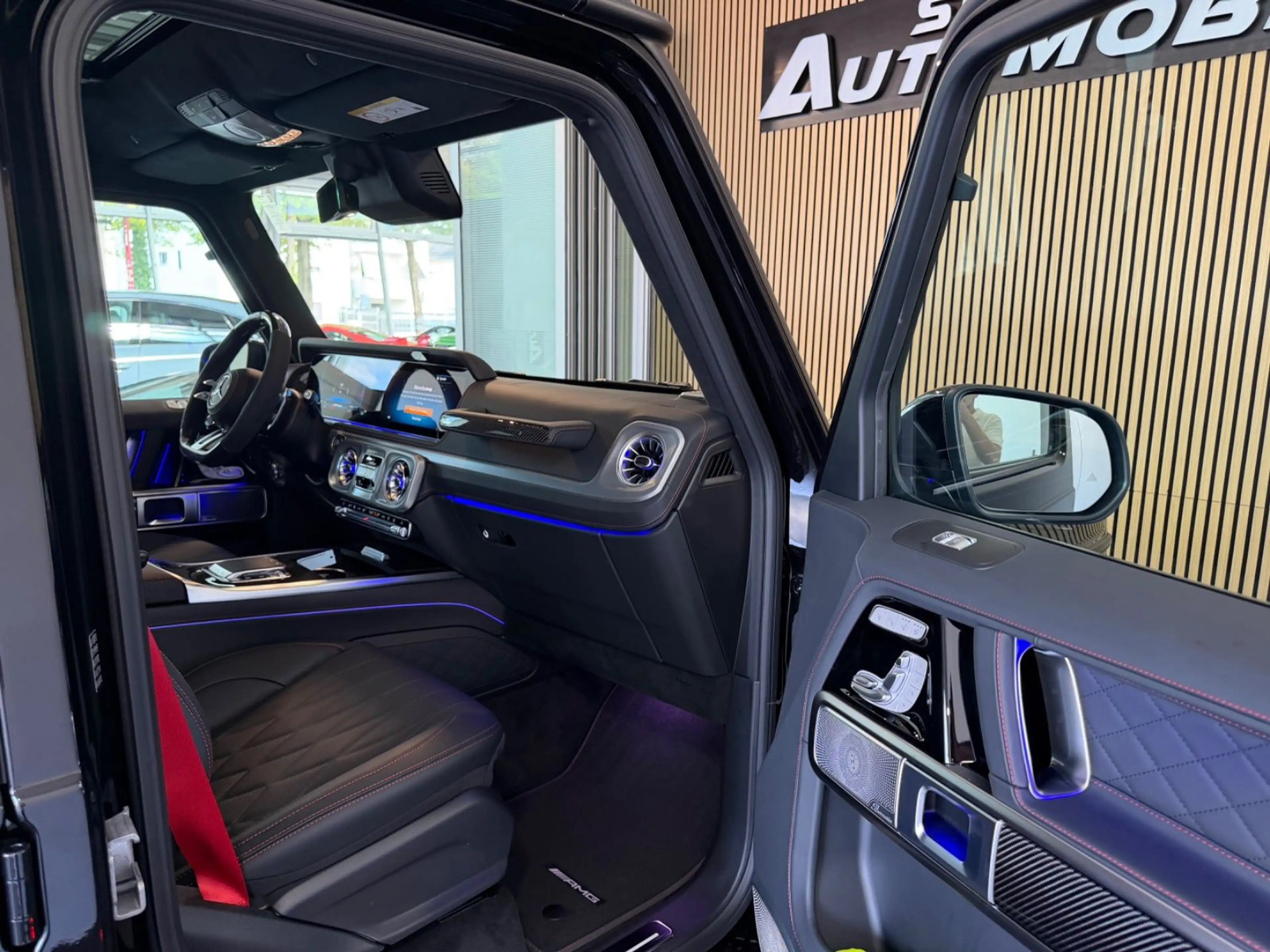 Mercedes-Benz G 63 AMG *A22/Prod.26/3xTV/STDHZG/TRACK-PACK* — photo 14