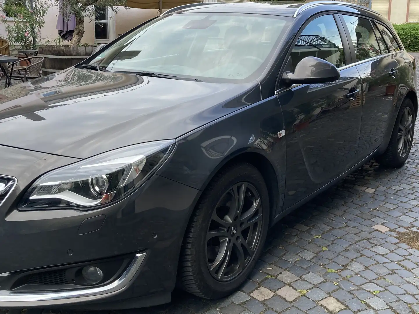 Opel Insignia Insignia 2.0 CDTI Sports Tourer ecoFLEXStart/Stop Šedá - 1