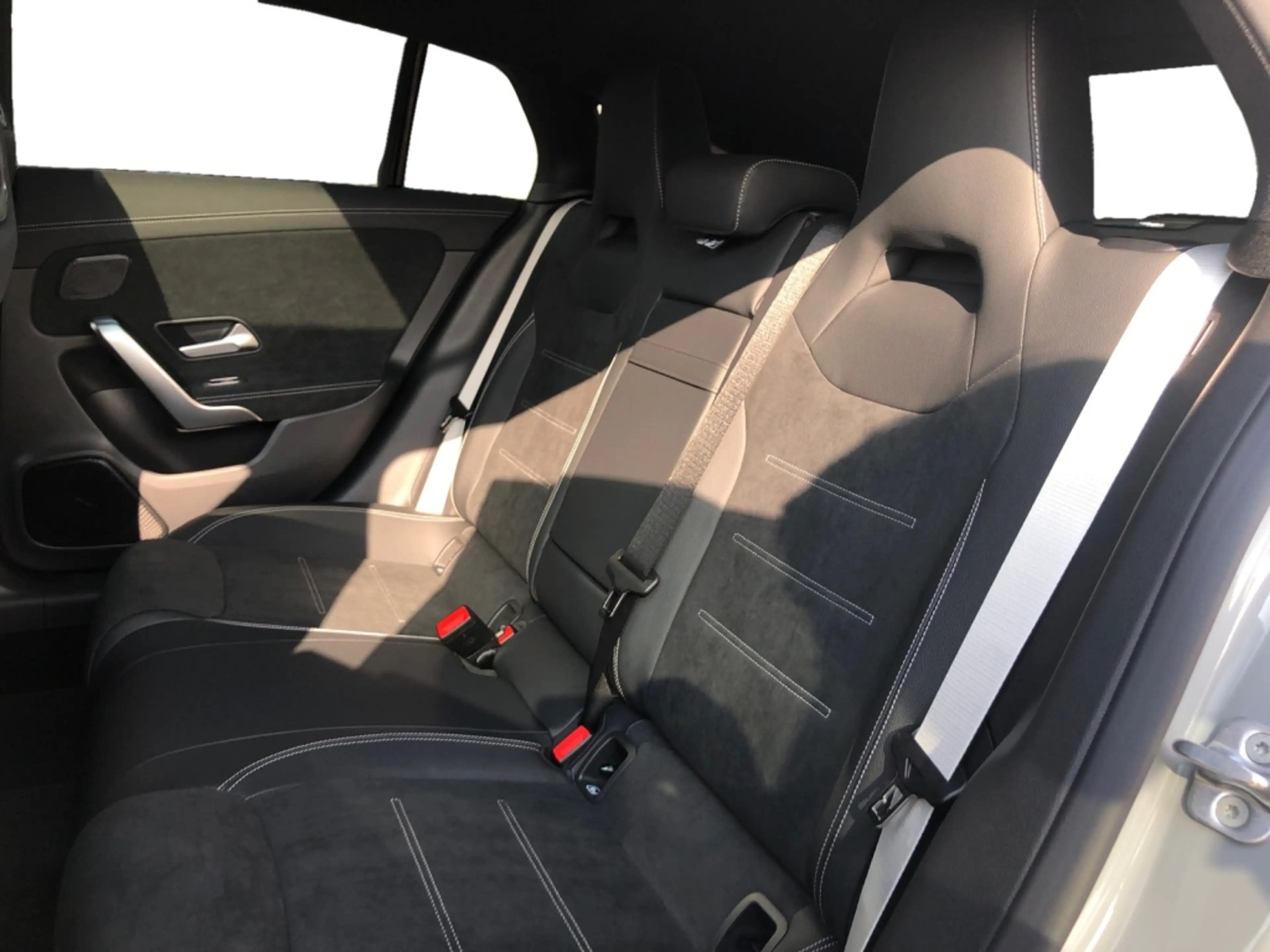 Mercedes-Benz CLA 220 d Shooting Brake AMG+MBUX+MBeam+Night — photo 10