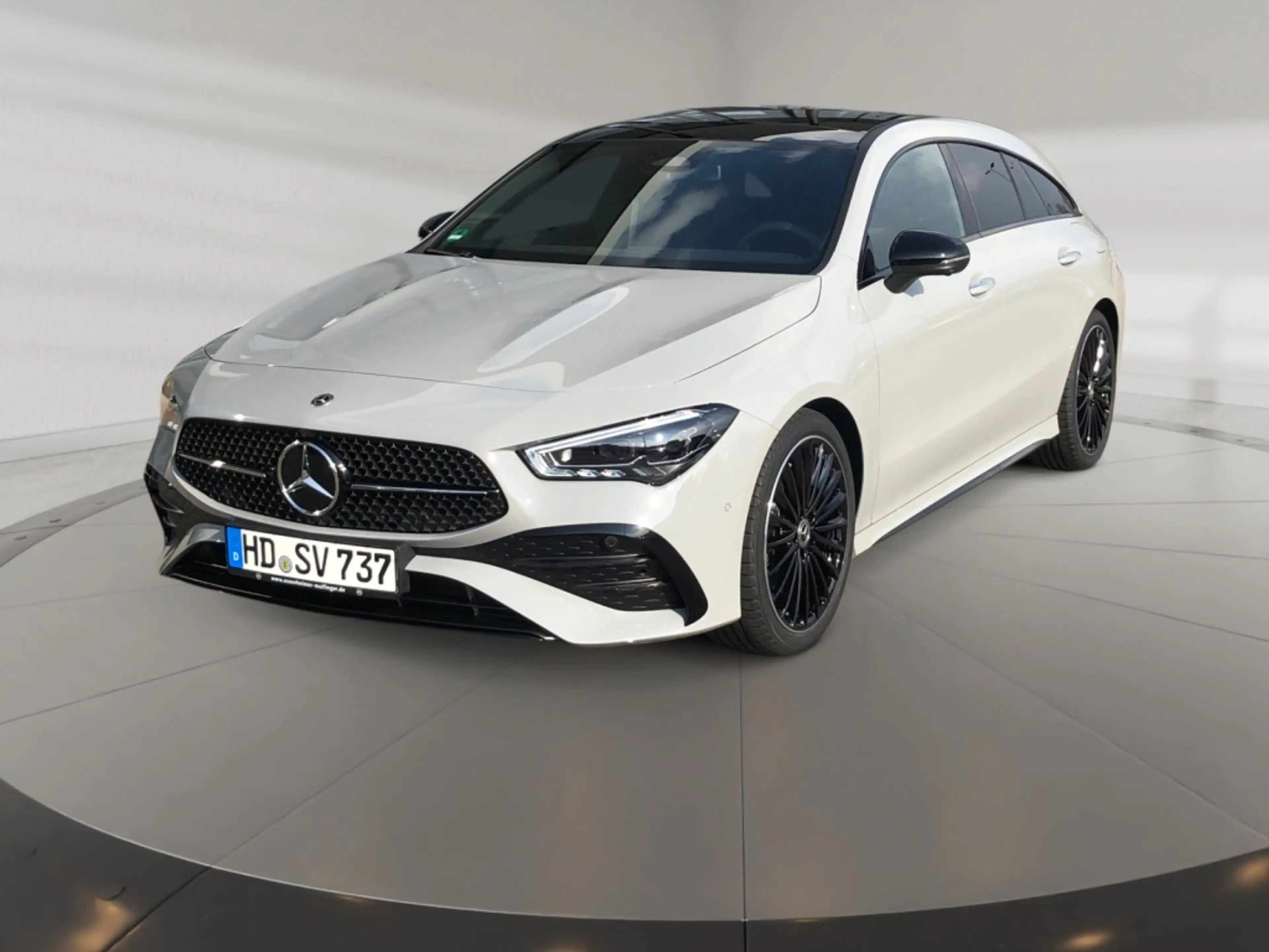 Mercedes-Benz CLA 220 d Shooting Brake AMG+MBUX+MBeam+Night — photo 2