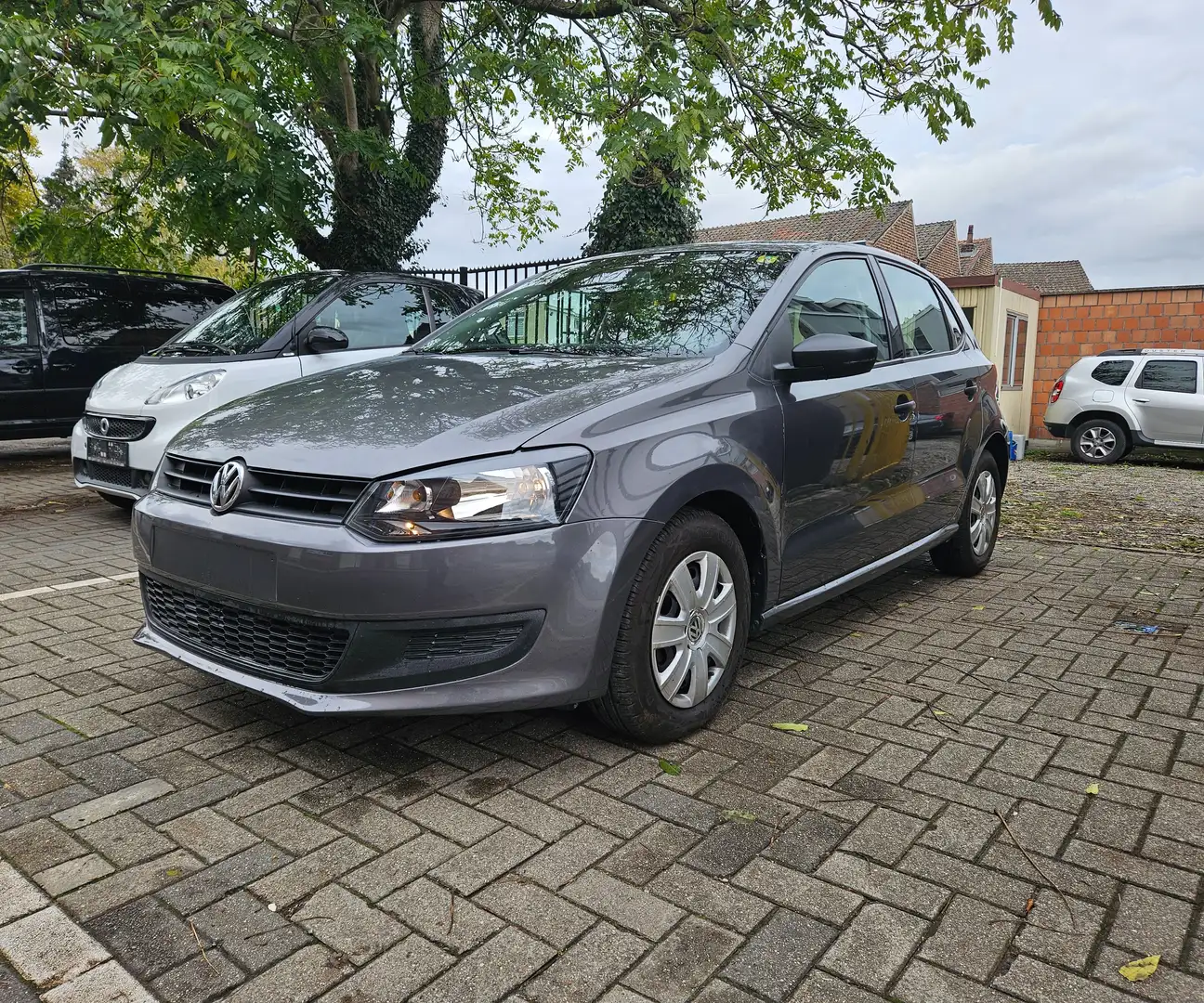 Volkswagen Polo Polo 1.2i Trendline Gris - 1