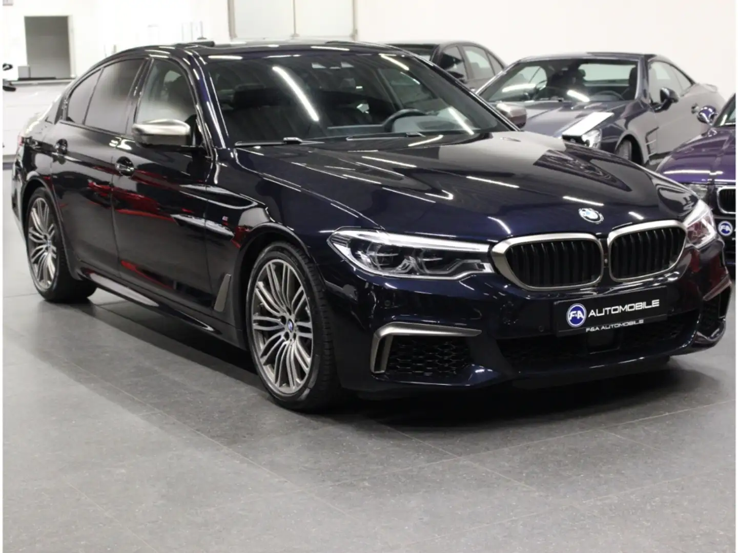 BMW 550 i xDrive HUD*LED*360°Kamera*Memory*Ab 4,49% Black - 2