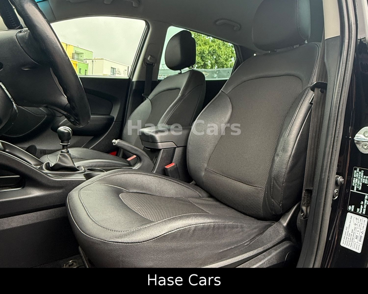 Hyundai iX35 1.6 *Navi*Kamera*1.Hand*Service+TÜV NEU* — photo 11