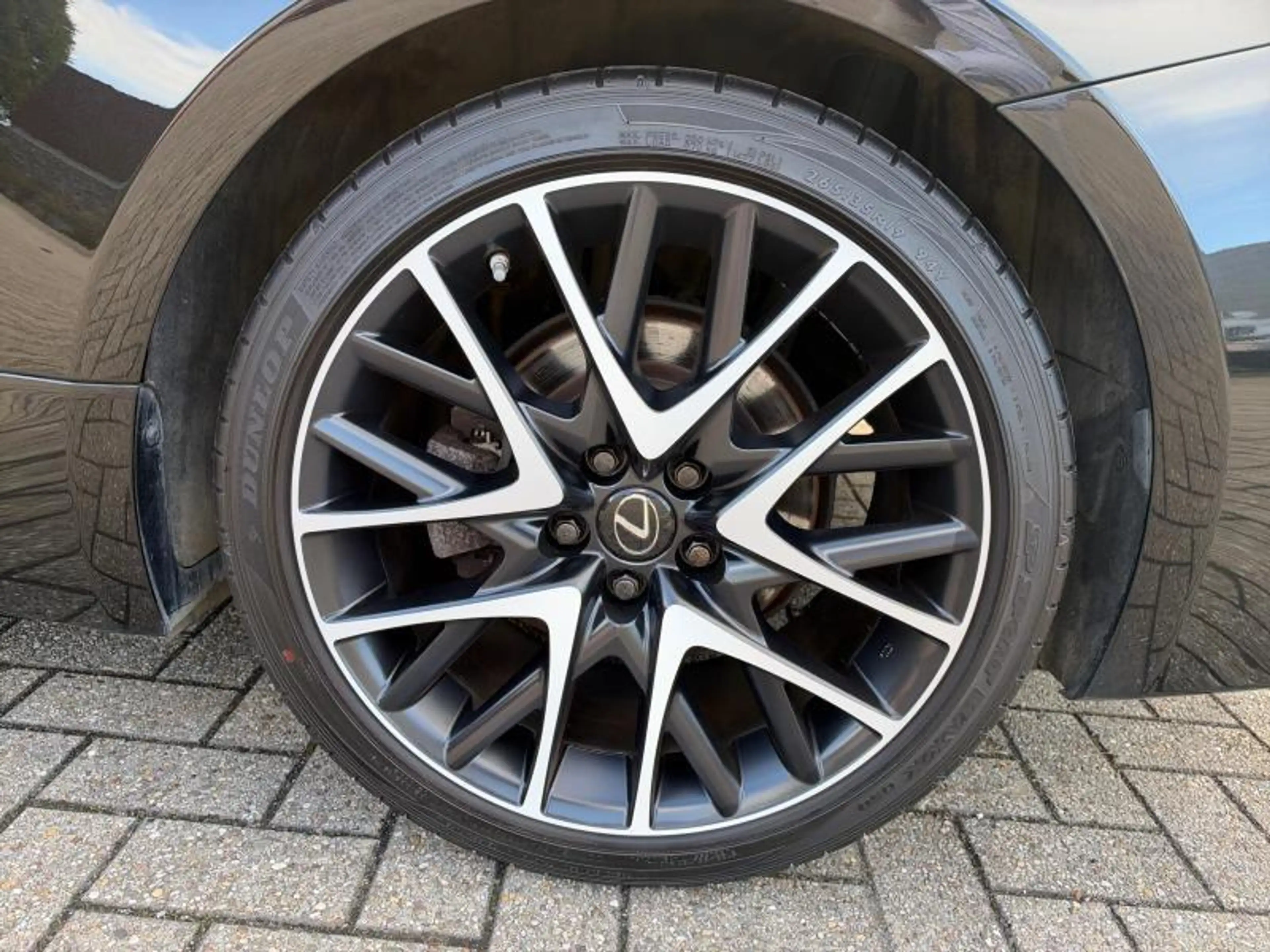 Lexus RC 300h F-Sport Line — photo 13