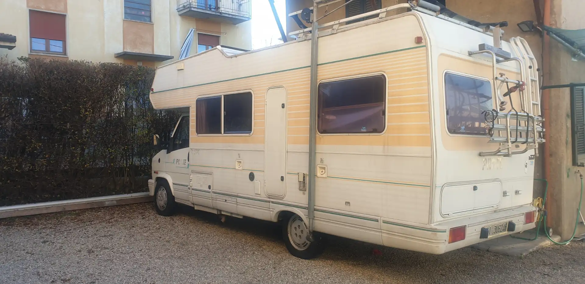Caravans-Wohnm Pilote R590 Beige - 2