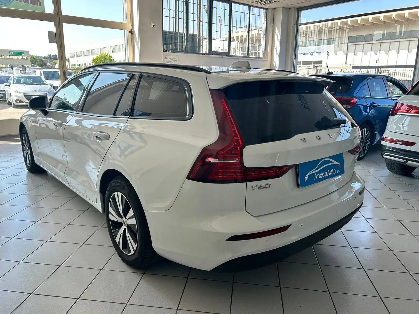 Volvo V60 V60 II 2019 2.0 d3 geartronIC Blanc - 2