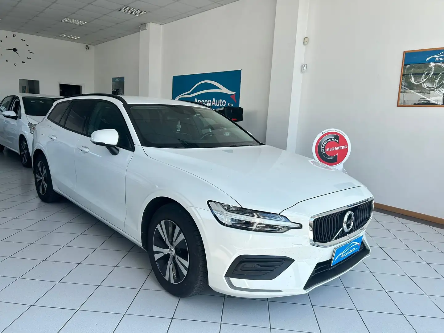Volvo V60 V60 II 2019 2.0 d3 geartronIC Blanc - 1