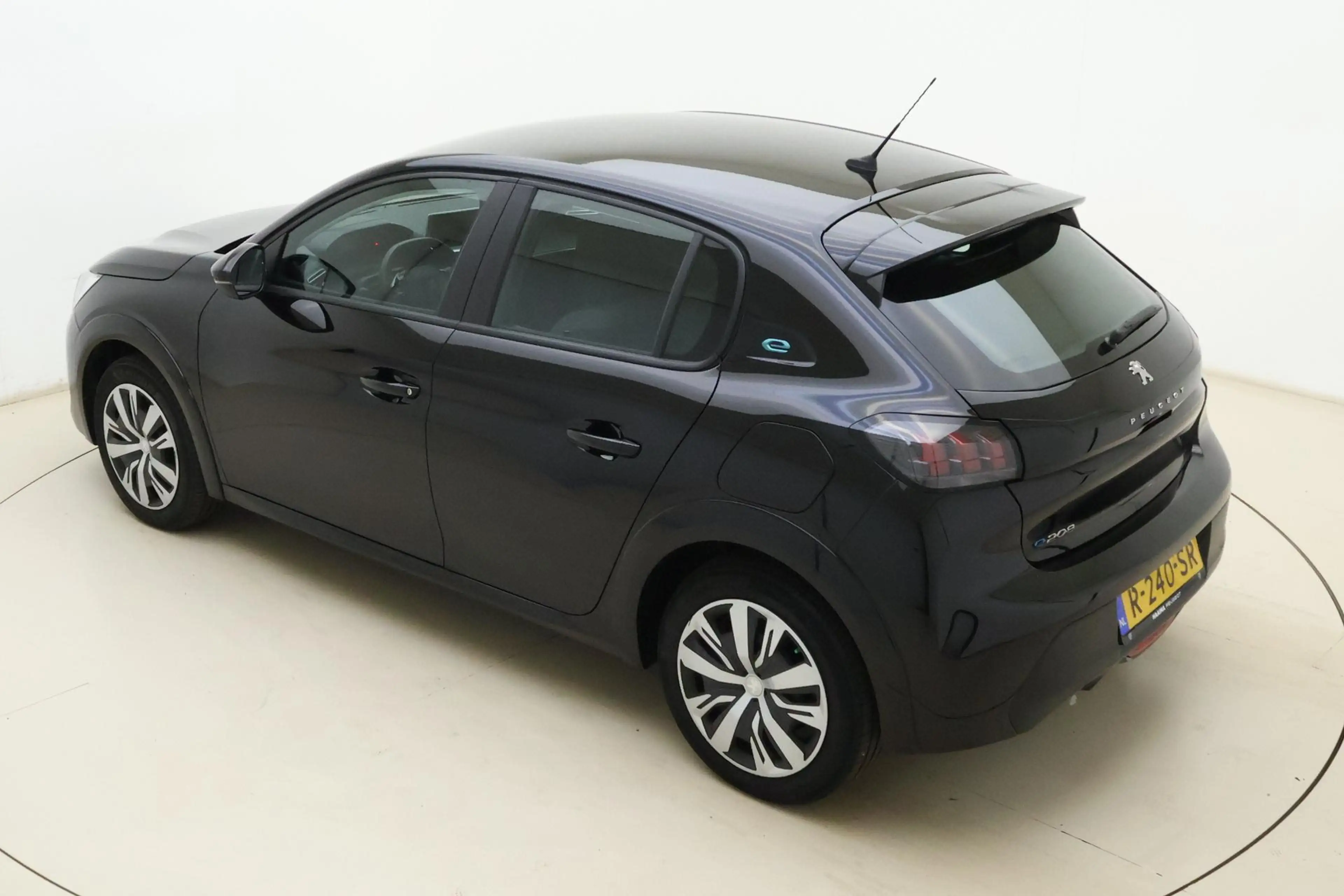 Peugeot e-208 EV Active 50 kWh 3-Fase | Navigatie via Apple Carp — photo 5