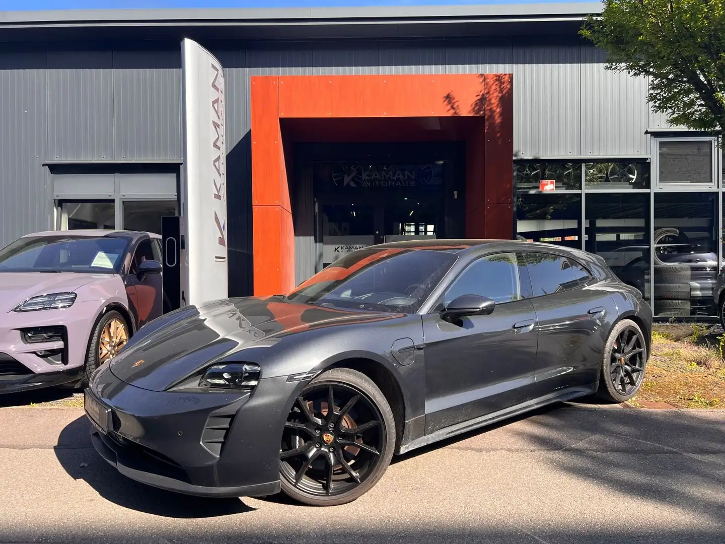 Porsche Taycan GTS Sport Tur. #BURMESTER! HINTERACHS! Grau - 1