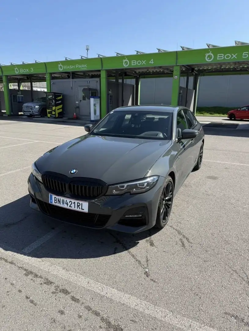 BMW Active Hybrid 3 330e m-sport PHEV Grau - 1