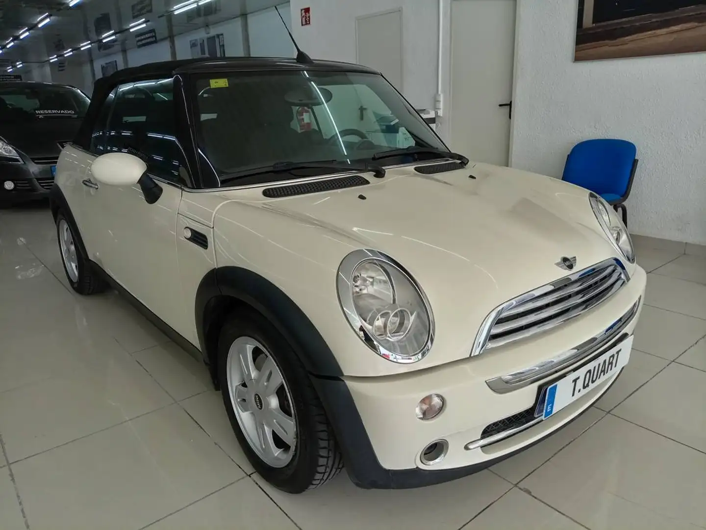 MINI One Cabrio Beige - 2