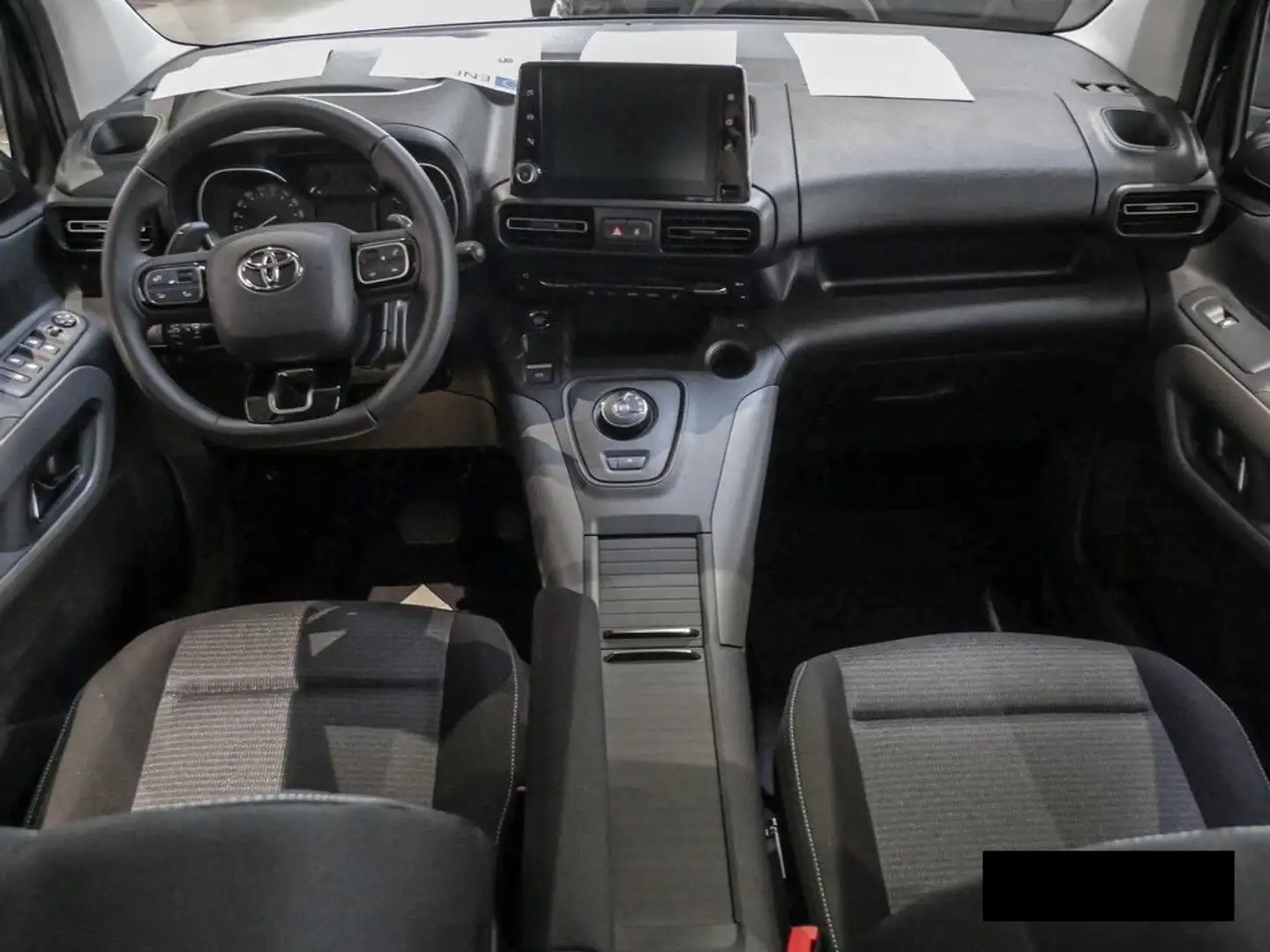 Toyota Proace City Verso 1.5D 130 CV S&S Short A/T Czarny - 1