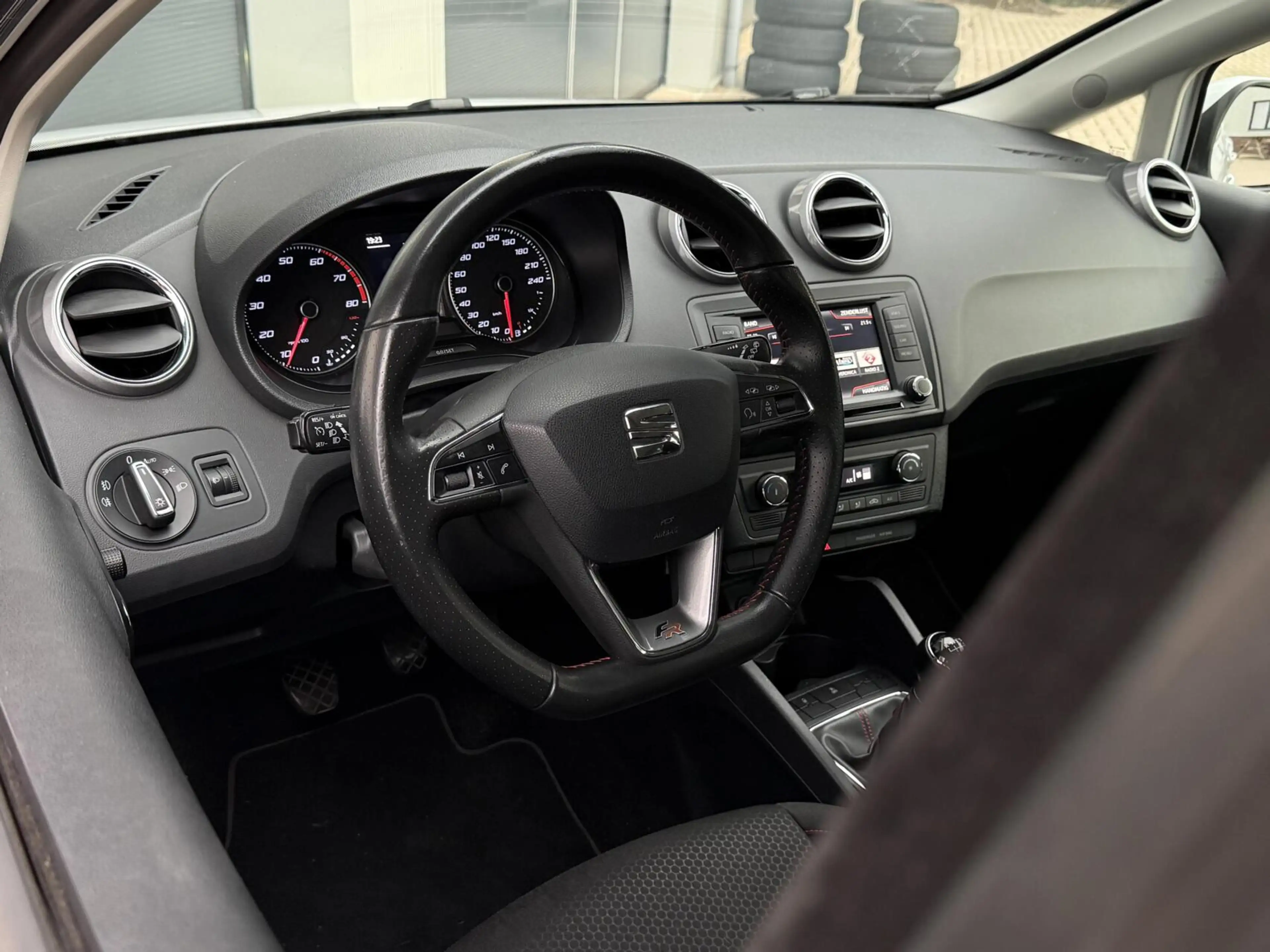 SEAT Ibiza 1.0 EcoTSI FR | CarPlay | LED | Navigatie | Climat — photo 8
