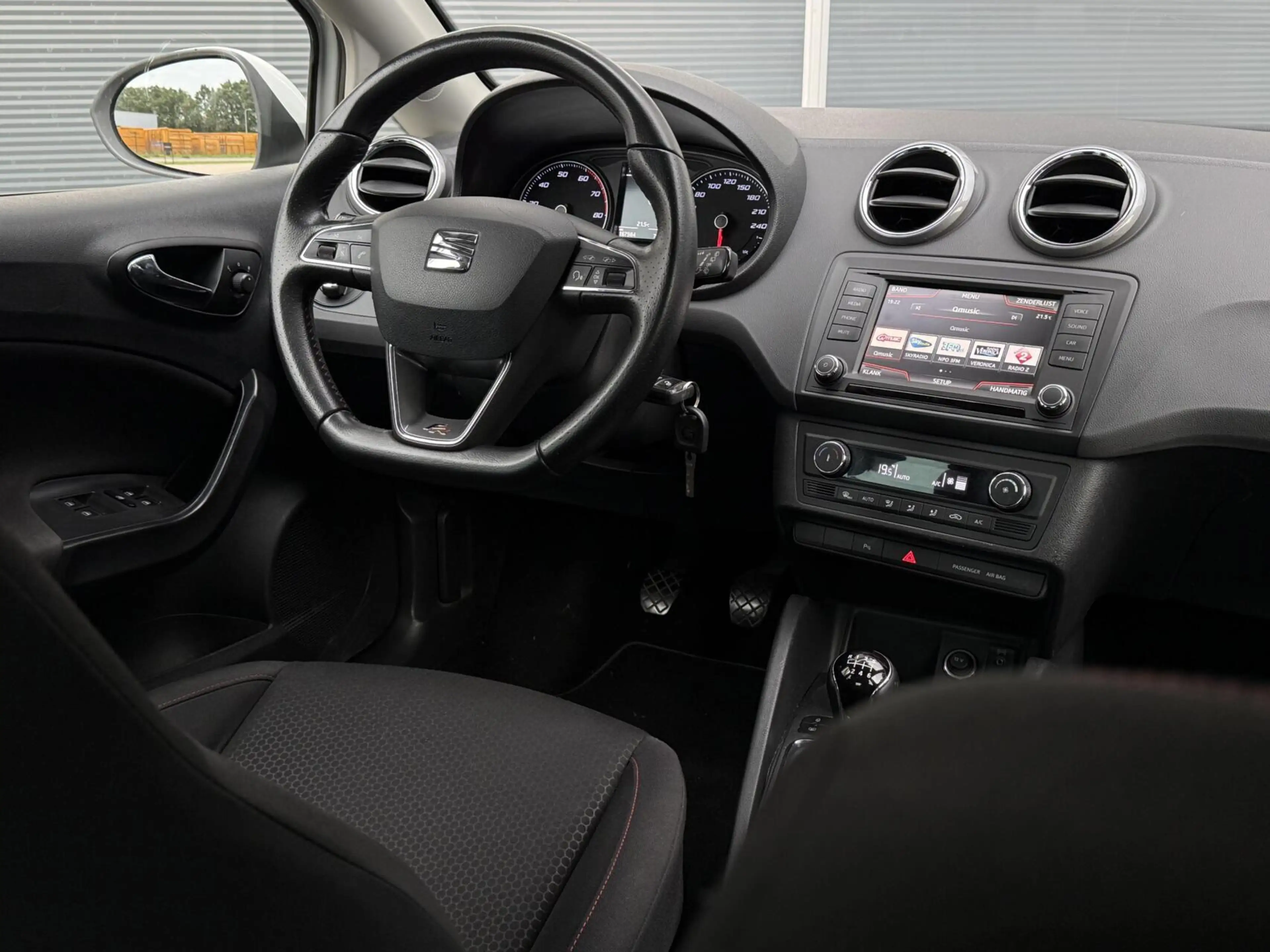 SEAT Ibiza 1.0 EcoTSI FR | CarPlay | LED | Navigatie | Climat — photo 3