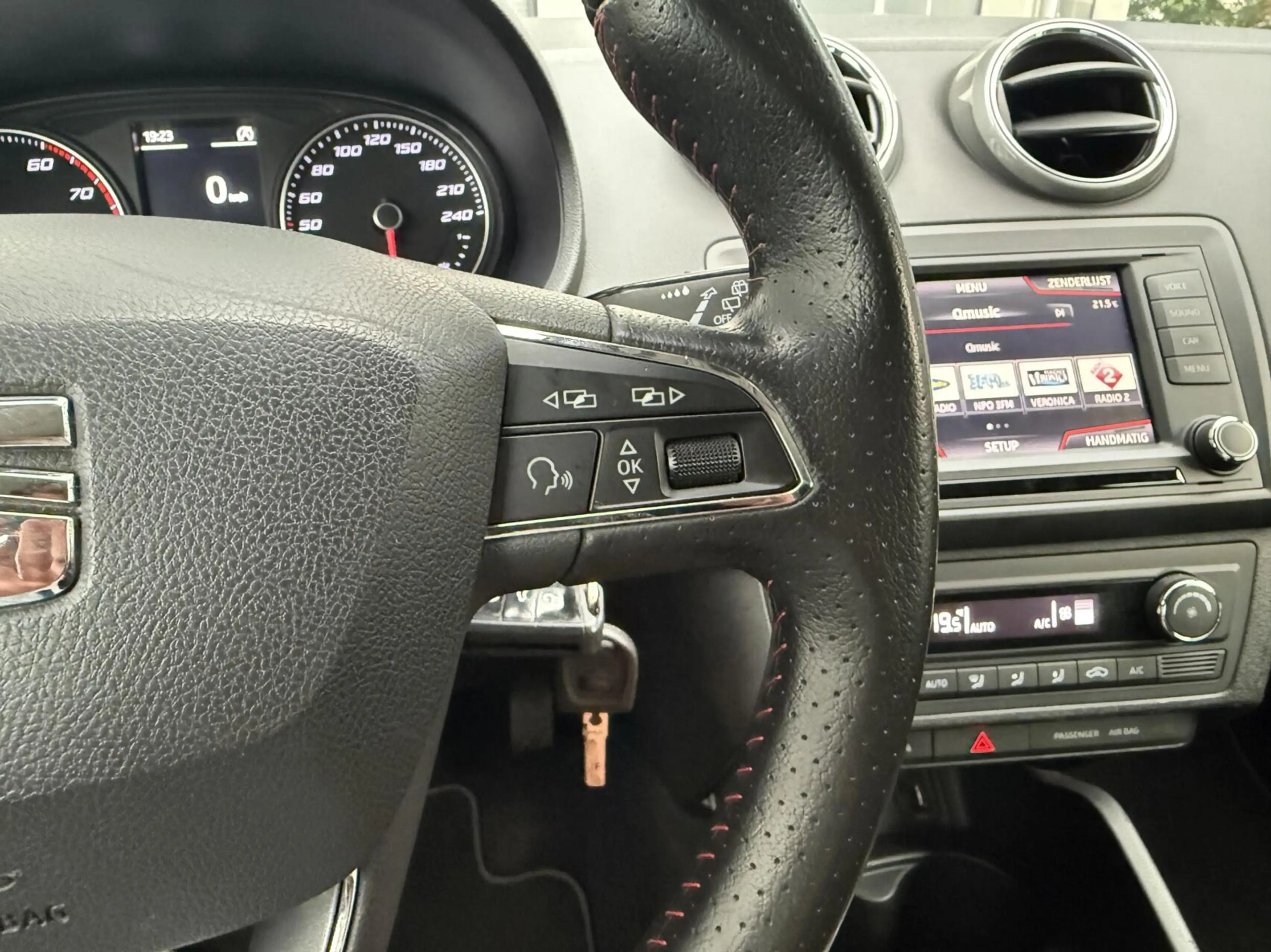 SEAT Ibiza 1.0 EcoTSI FR | CarPlay | LED | Navigatie | Climat — photo 12