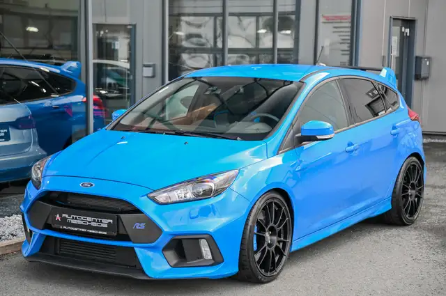 Ford Focus view 2