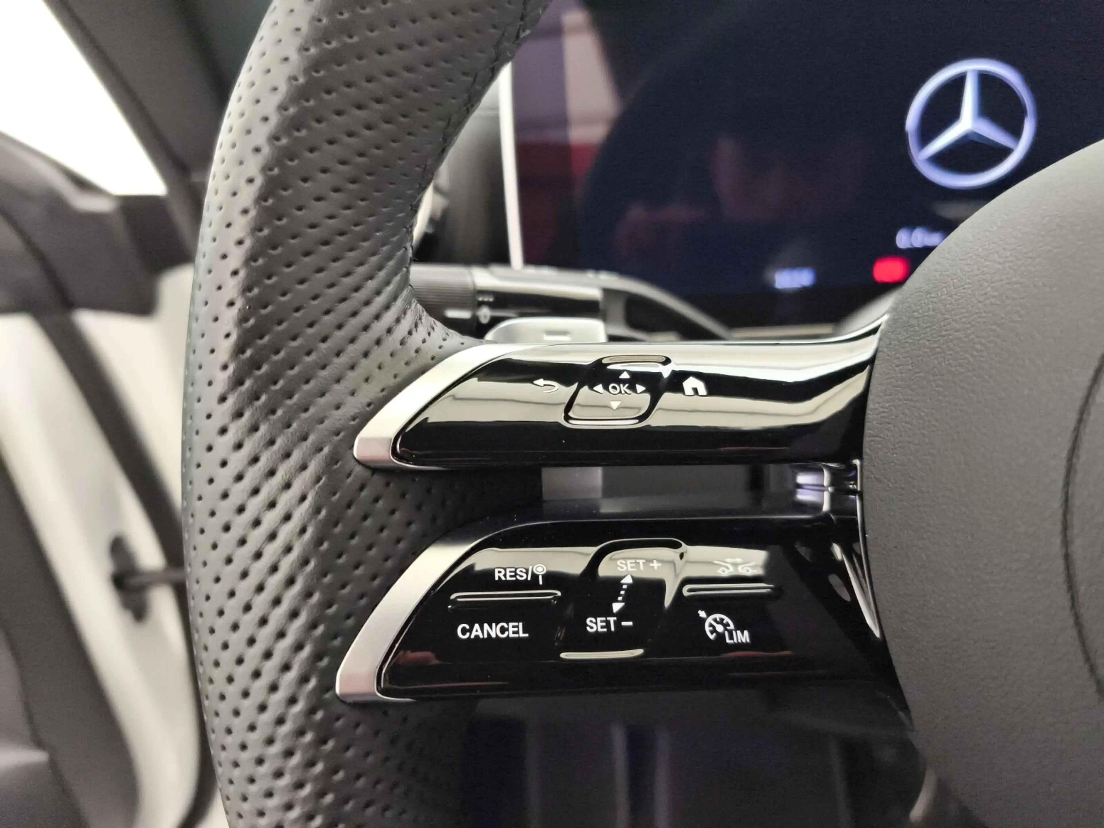 Mercedes-Benz CLE 220 CLE 220d Cabrio AMG Advanced+ Night KeyGo Memory — photo 13