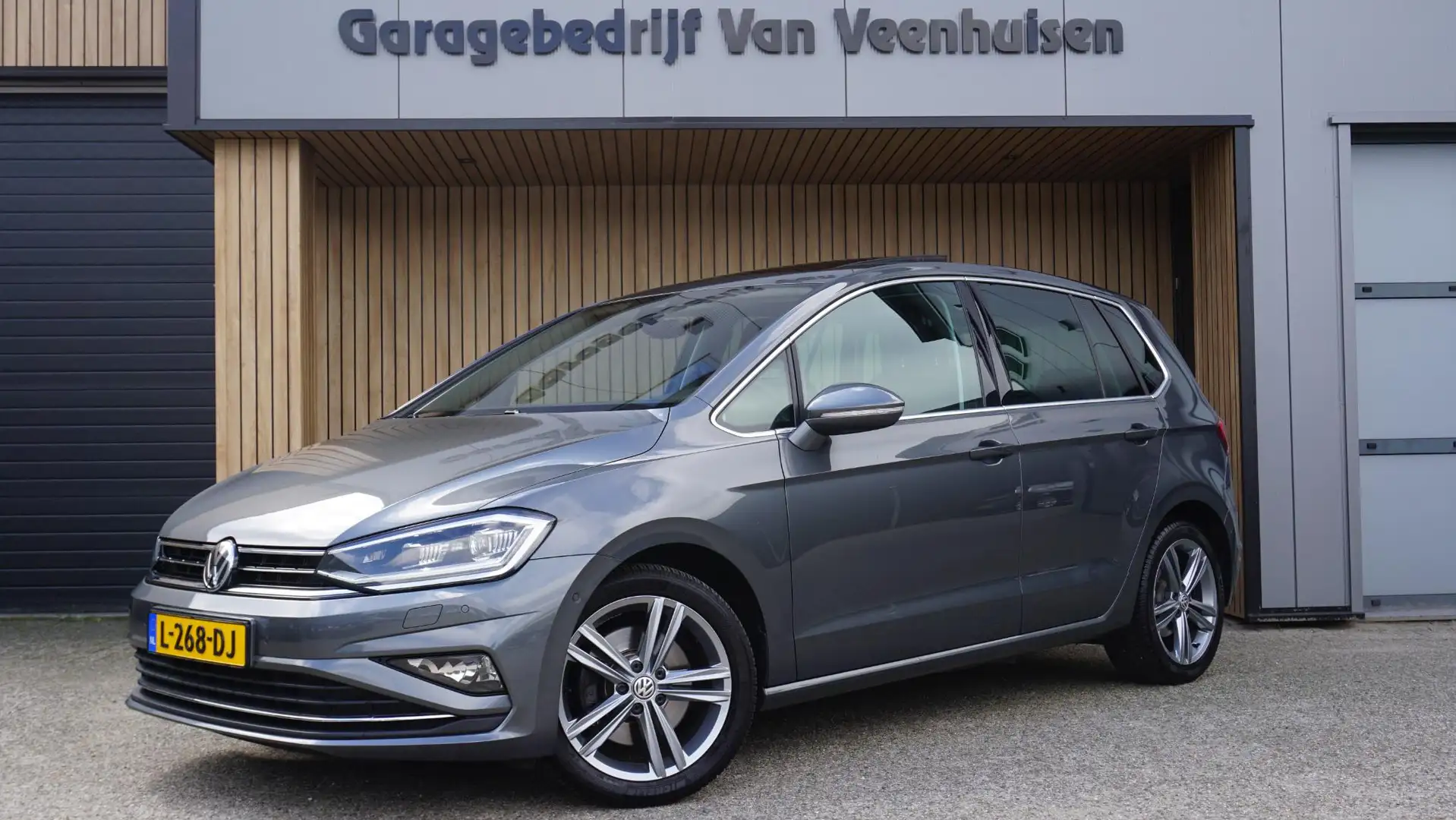 Volkswagen Golf Sportsvan 1.5 TSI 150pk DSG Highline Executive Pano.dak LED Gris - 1