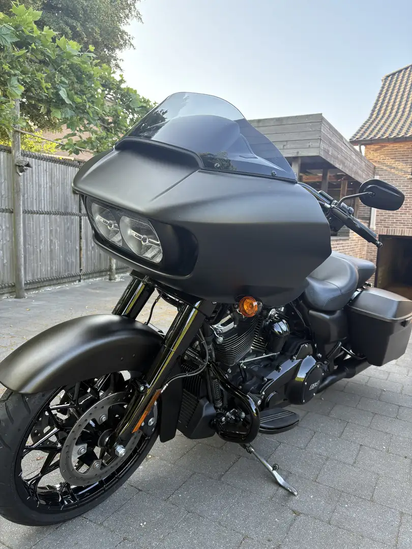 Harley-Davidson Road Glide Special - 1