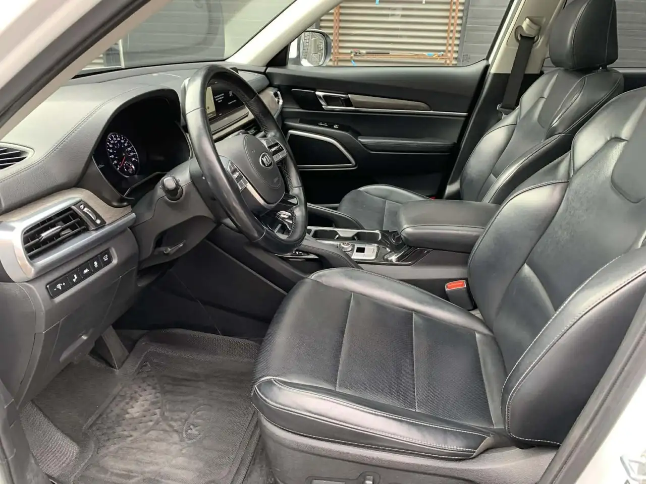 Kia Telluride снимка Kia Telluride